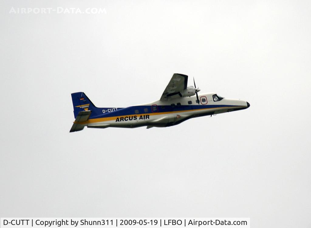 D-CUTT, 1991 Dornier 228-212 C/N 8200, Take off rwy 32R