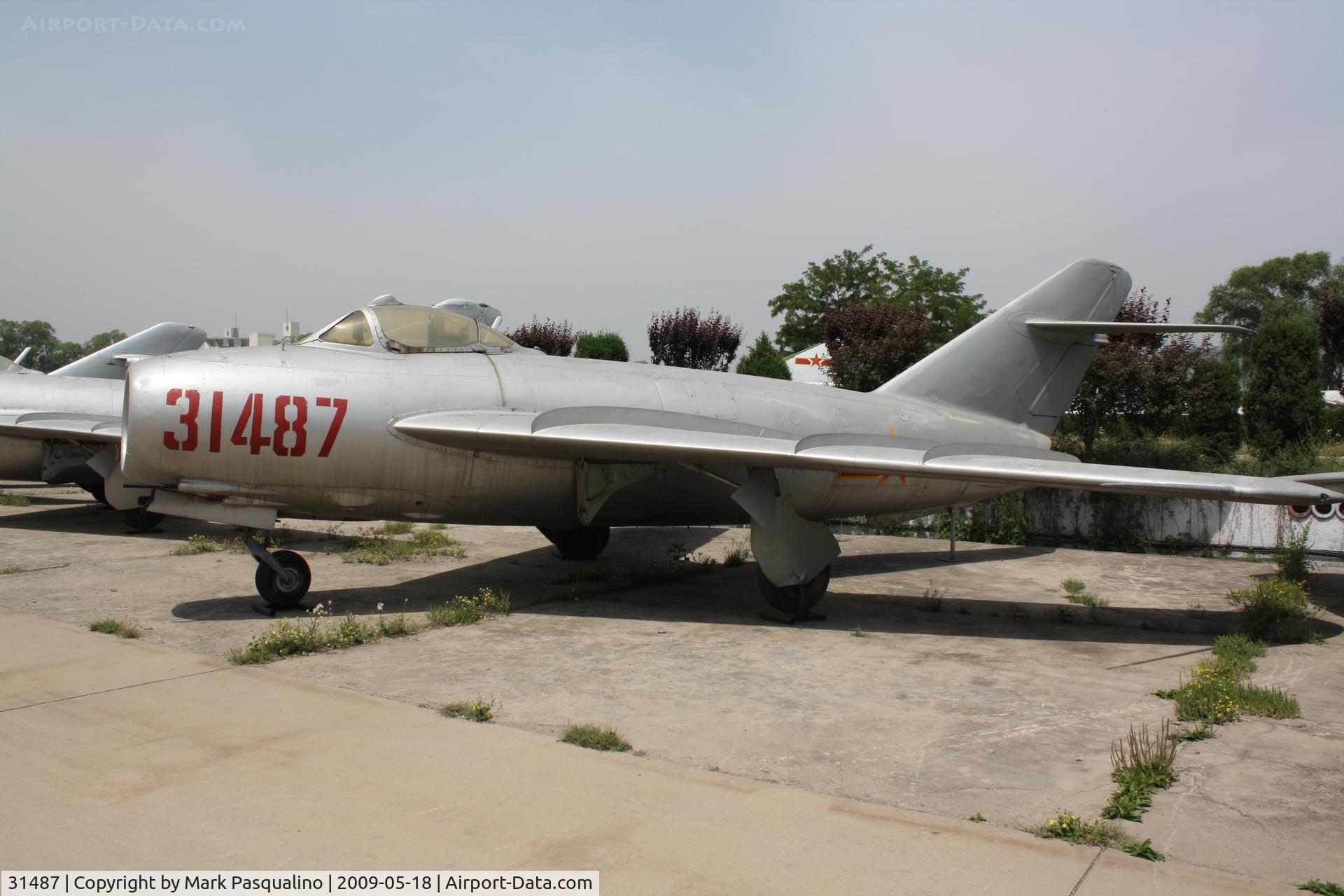 31487, Shenyang J-5 C/N 5821, Shenyang J-5   Located at Datangshan, China