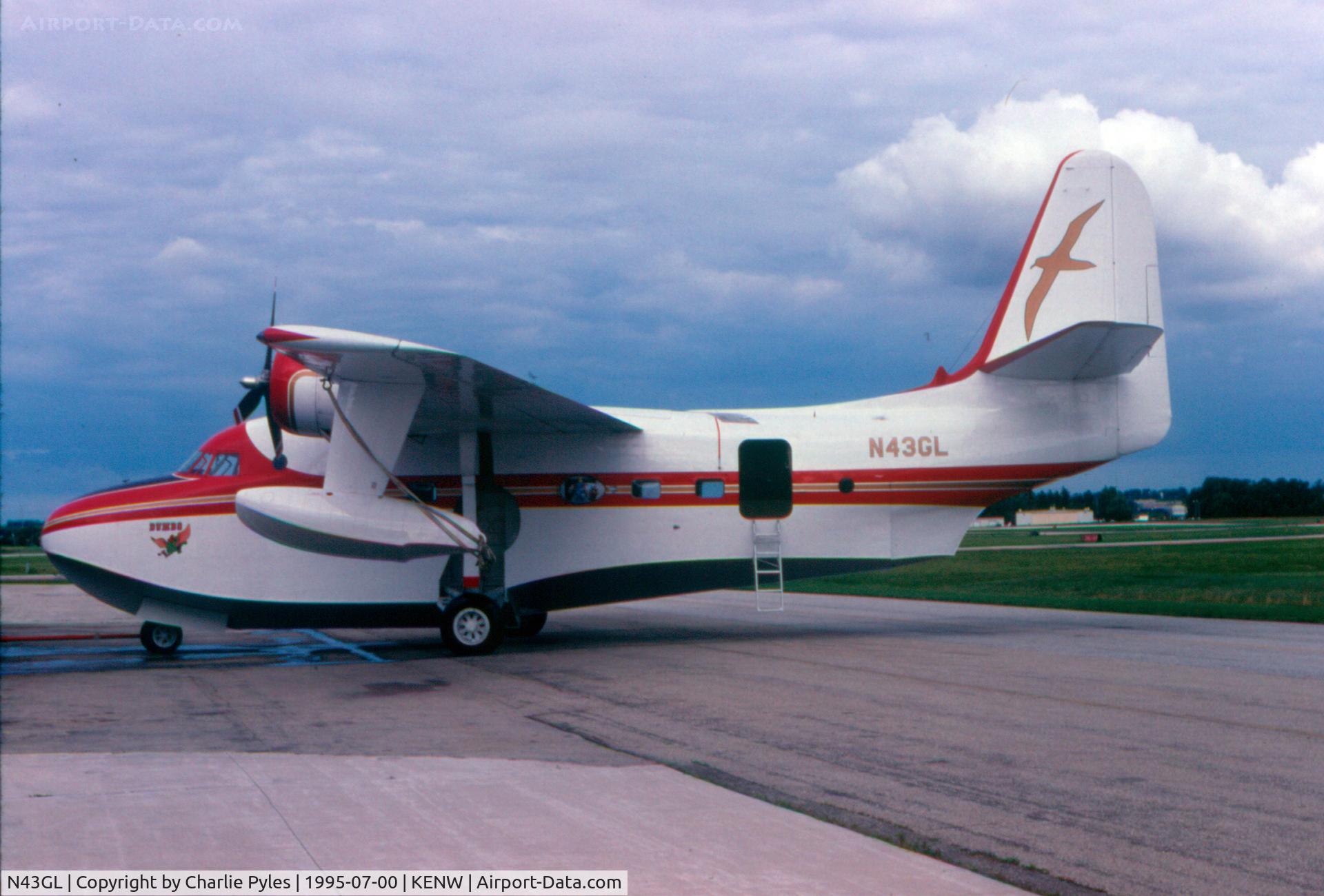 N43GL, 1954 Grumman HU-16C (UF-1) Albatross C/N G-367, N43GL seen at Kenosha on the way to Oshkosh in 1995.