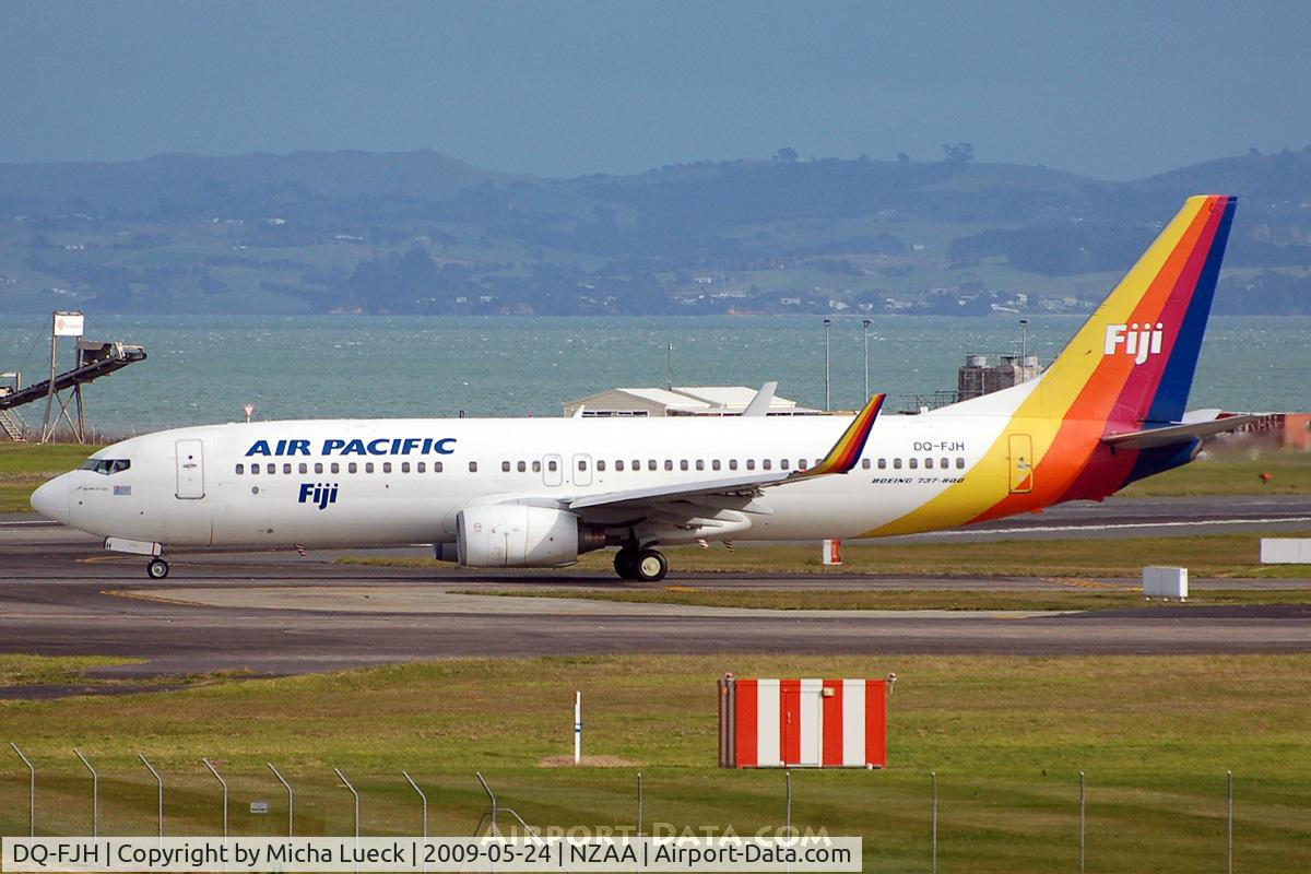 DQ-FJH, 1999 Boeing 737-8X2 C/N 29969, Turning onto the runway