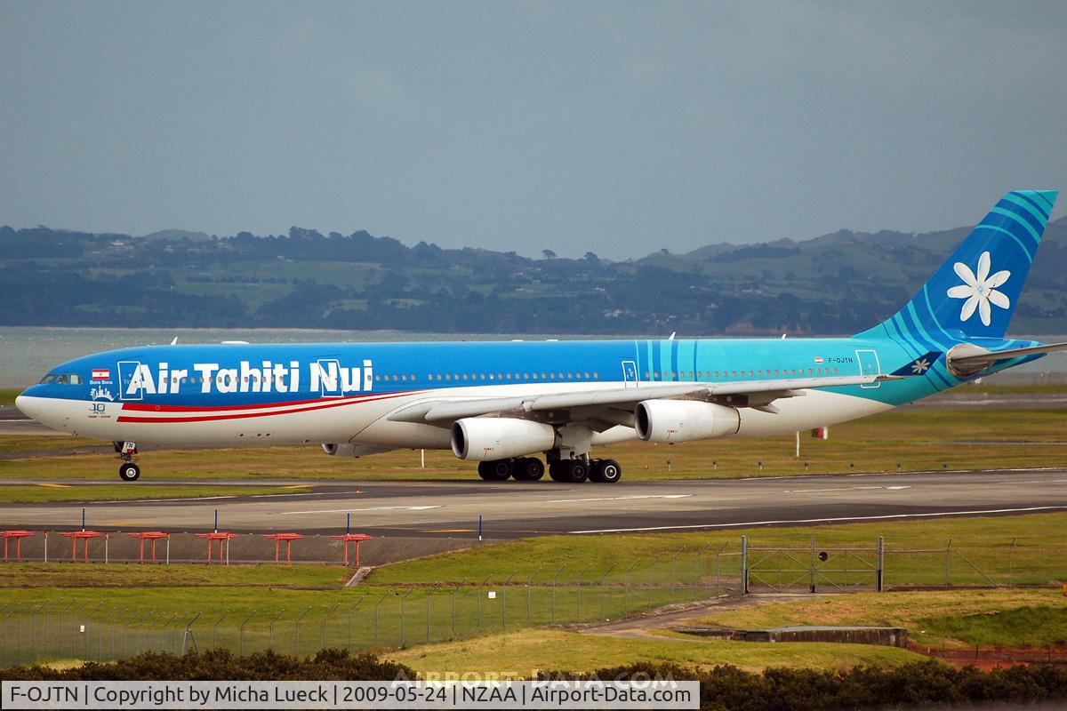 F-OJTN, 2001 Airbus A340-313 C/N 395, Turning onto the runway