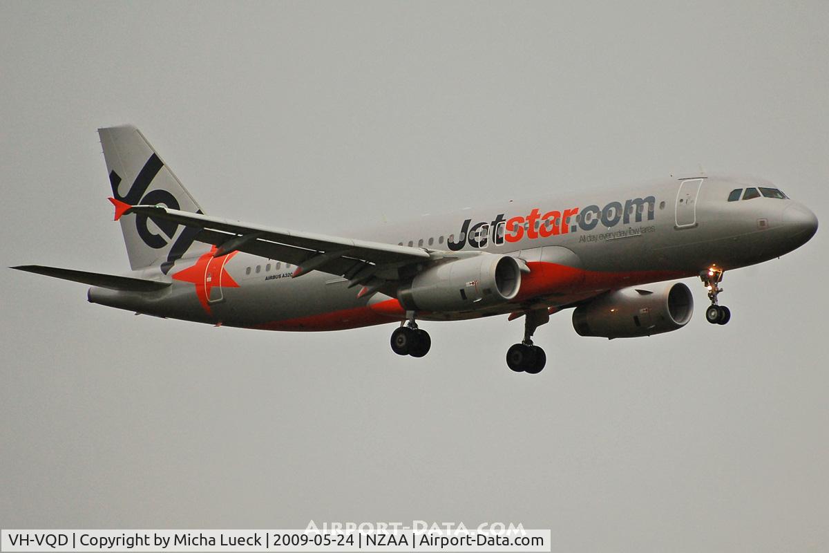 VH-VQD, 2008 Airbus A320-232 C/N 3547, On finals in the rain