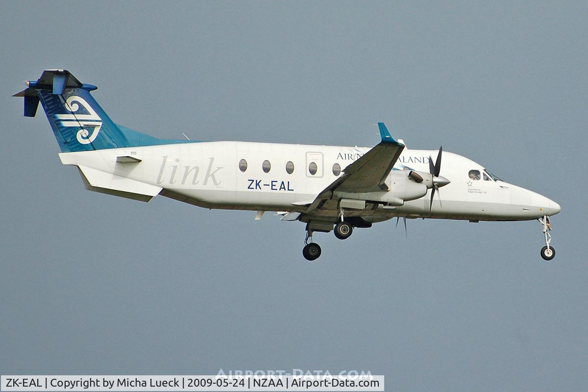 ZK-EAL, 2001 Raytheon Aircraft Company 1900D C/N UE-435, On finals