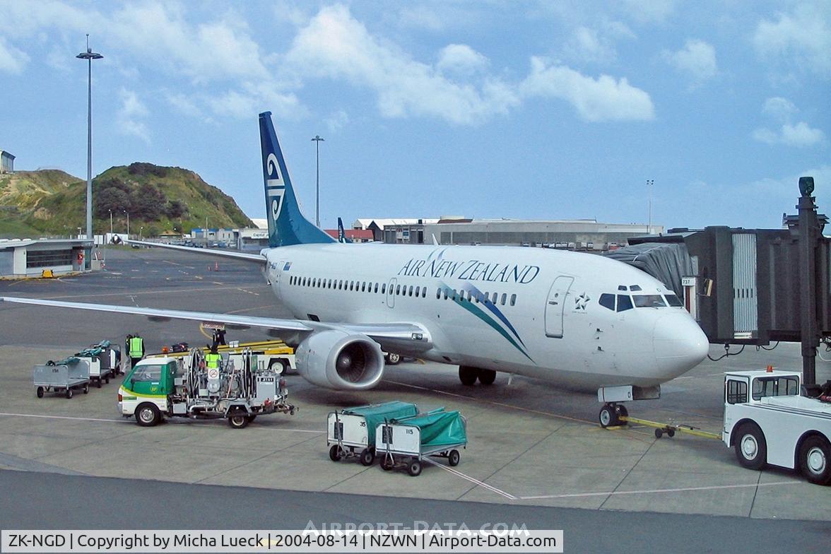 ZK-NGD, 1998 Boeing 737-3U3 C/N 28732, At NZ's Capital Wellington