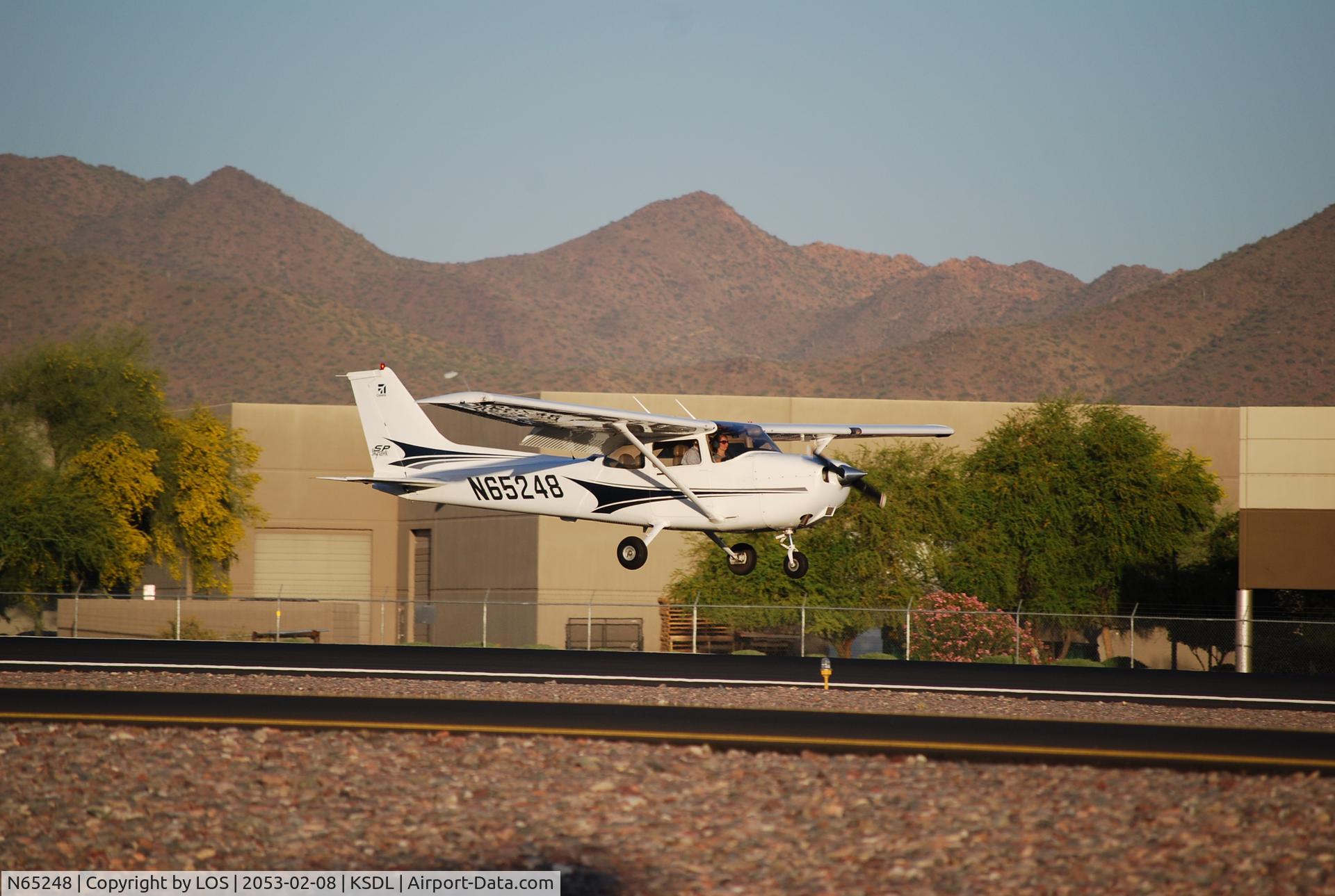 N65248, 2004 Cessna 172S C/N 172S9689, LAnding