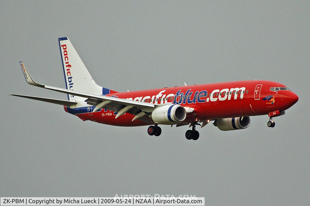 ZK-PBM, 2008 Boeing 737-8FE C/N 36601, On finals in the rain