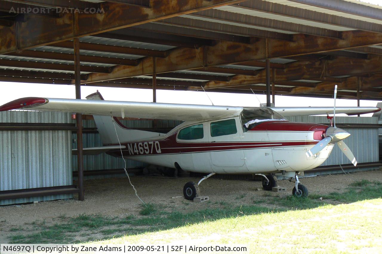 N4697Q, 1972 Cessna 210L Centurion C/N 21059597, At Aero Valley (Nortwest Regional)