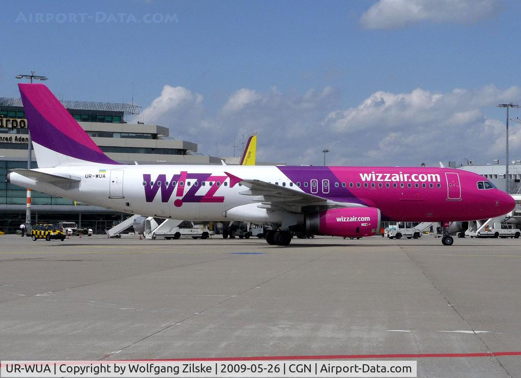 UR-WUA, 2008 Airbus A320-232 C/N 3531, visitor