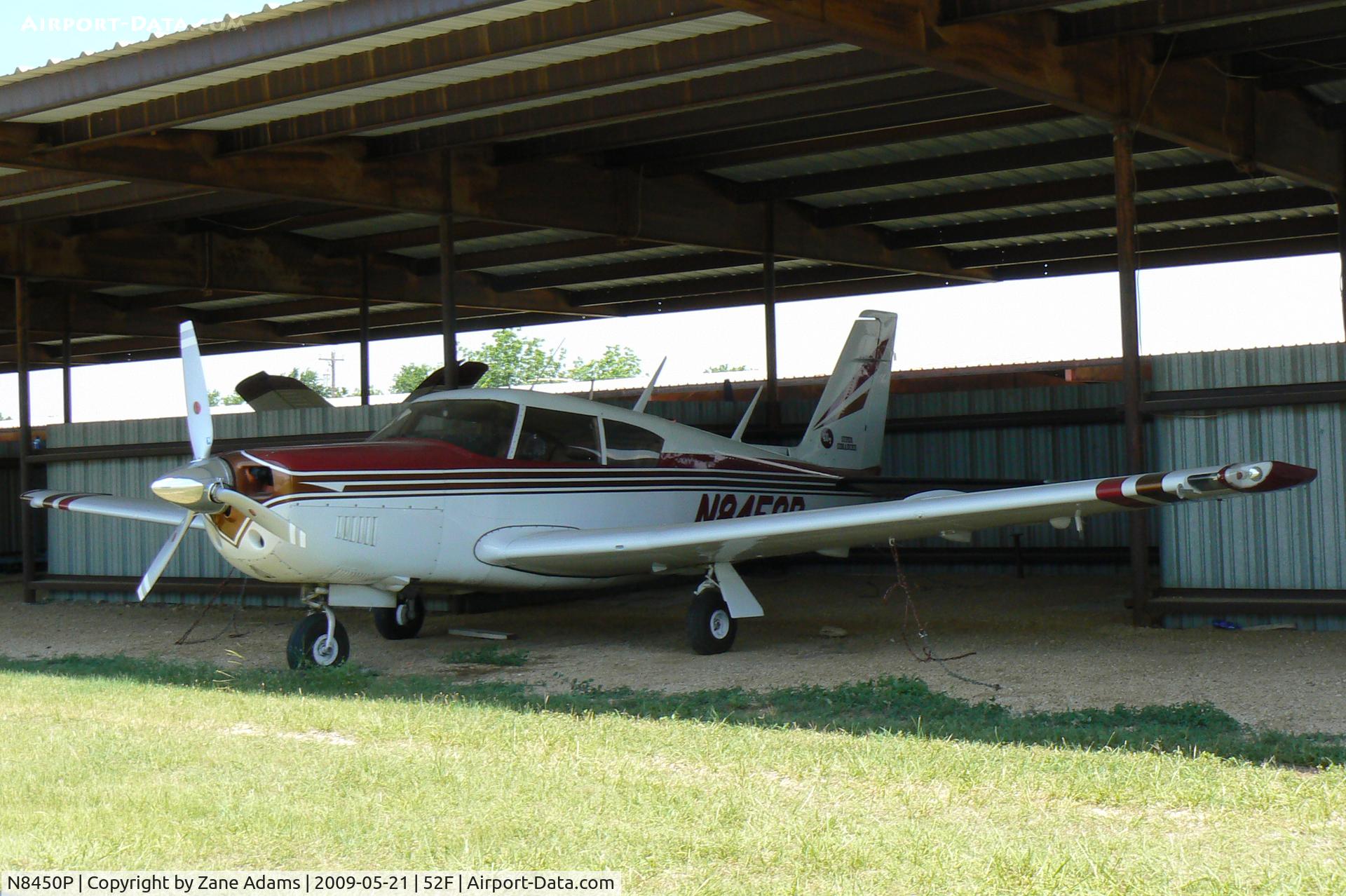 N8450P, 1964 Piper PA-24-400 Comanche 400 C/N 26-26, At Aero Valley (Nortwest Regional)