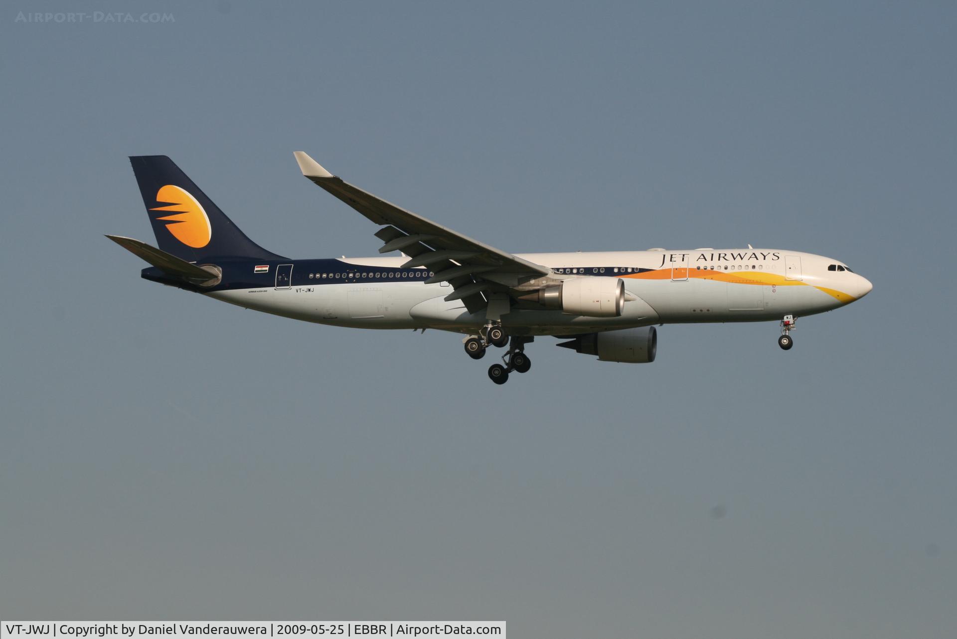 VT-JWJ, 2007 Airbus A330-203 C/N 885, arrival of flight 9W228 to rwy 02
