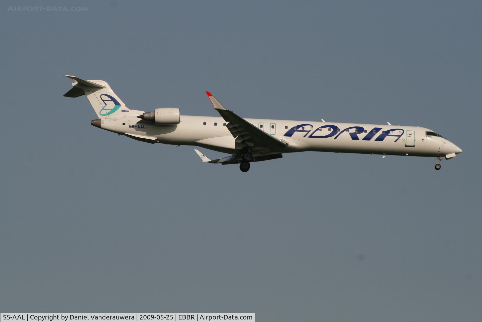 S5-AAL, 2007 Bombardier CRJ-900LR (CL-600-2D24) C/N 15129, arrival of flight JP376 to rwy 02