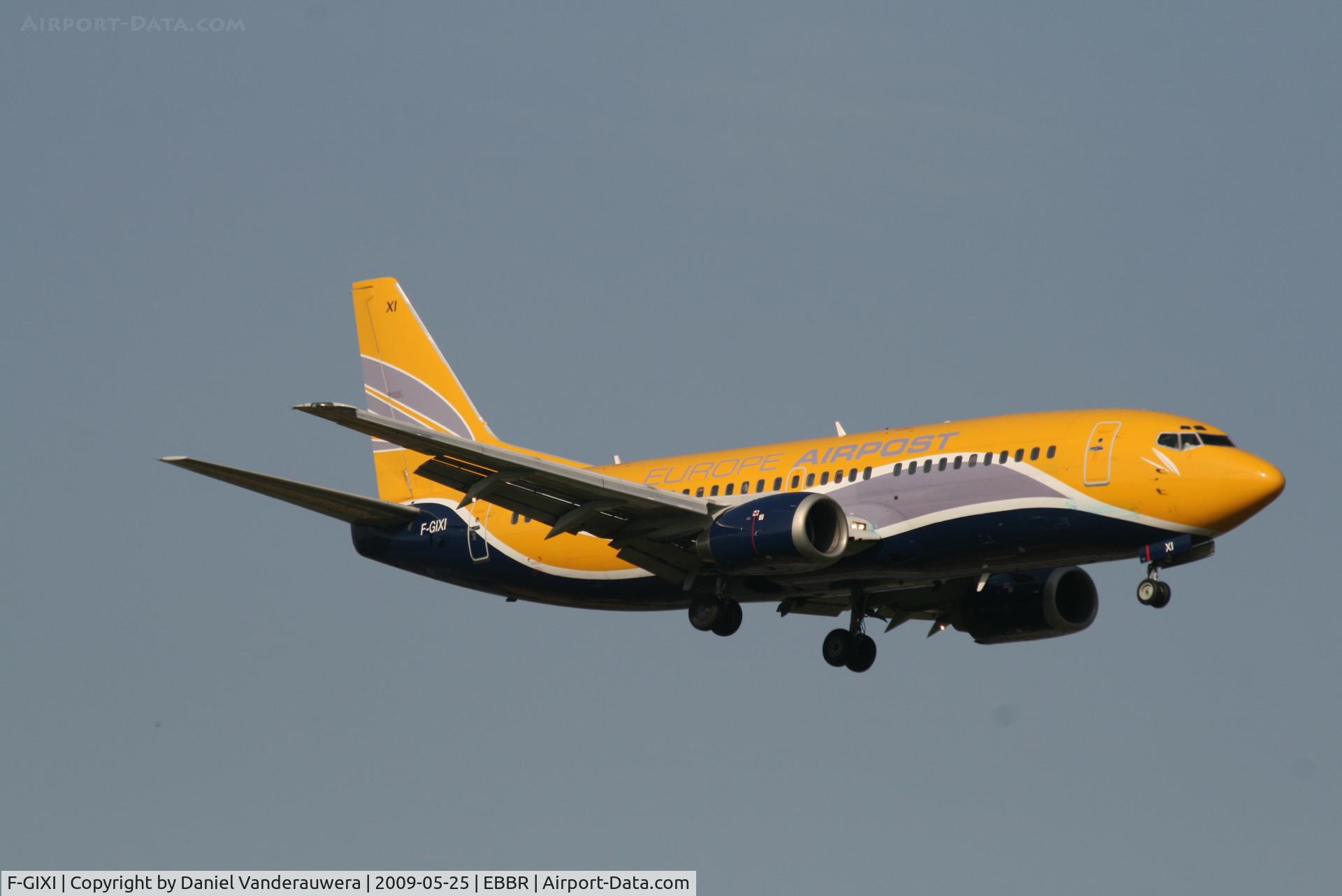 F-GIXI, 1987 Boeing 737-348F C/N 23809, arrival of flight SN3630 to rwy 02