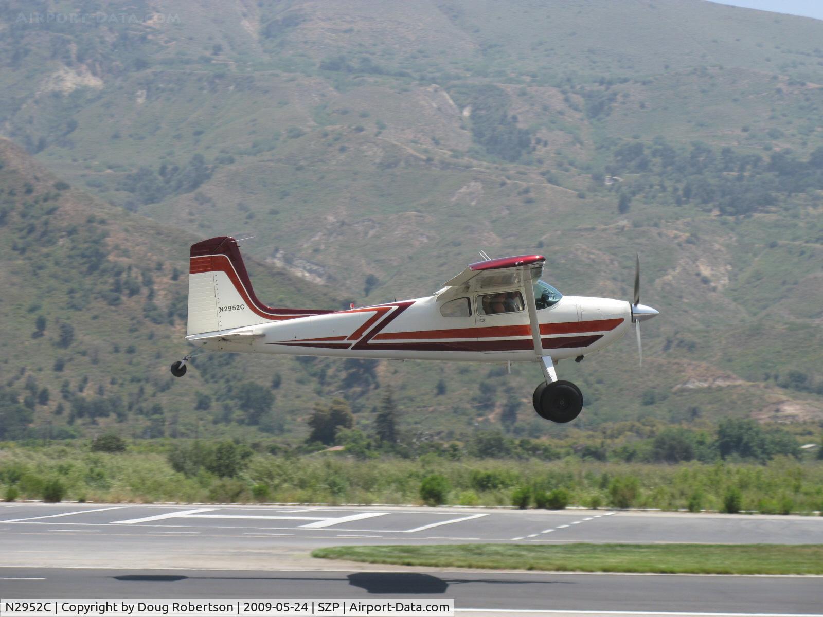 N2952C, 1954 Cessna 180 C/N 30852, 1954 Cessna 180, Continental O-470 225 Hp, takeoff climb Rwy 22