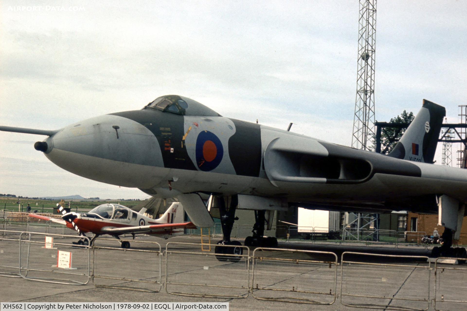 XH562, 1960 Avro Vulcan B.2A C/N Set 16, Vulcan B.2A of 230 Operational Conversion Unit on display at the 1978 Leuchars Airshow.