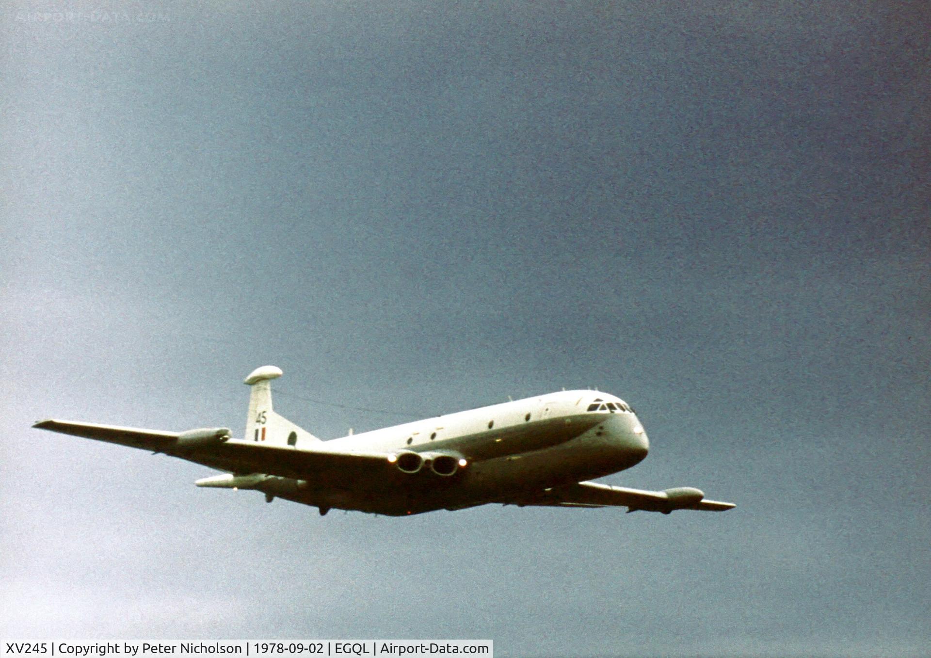 XV245, Hawker Siddeley Nimrod MR.2 C/N 8020, Nimrod MR.1 displaying at the 1978 Leuchars Airshow.