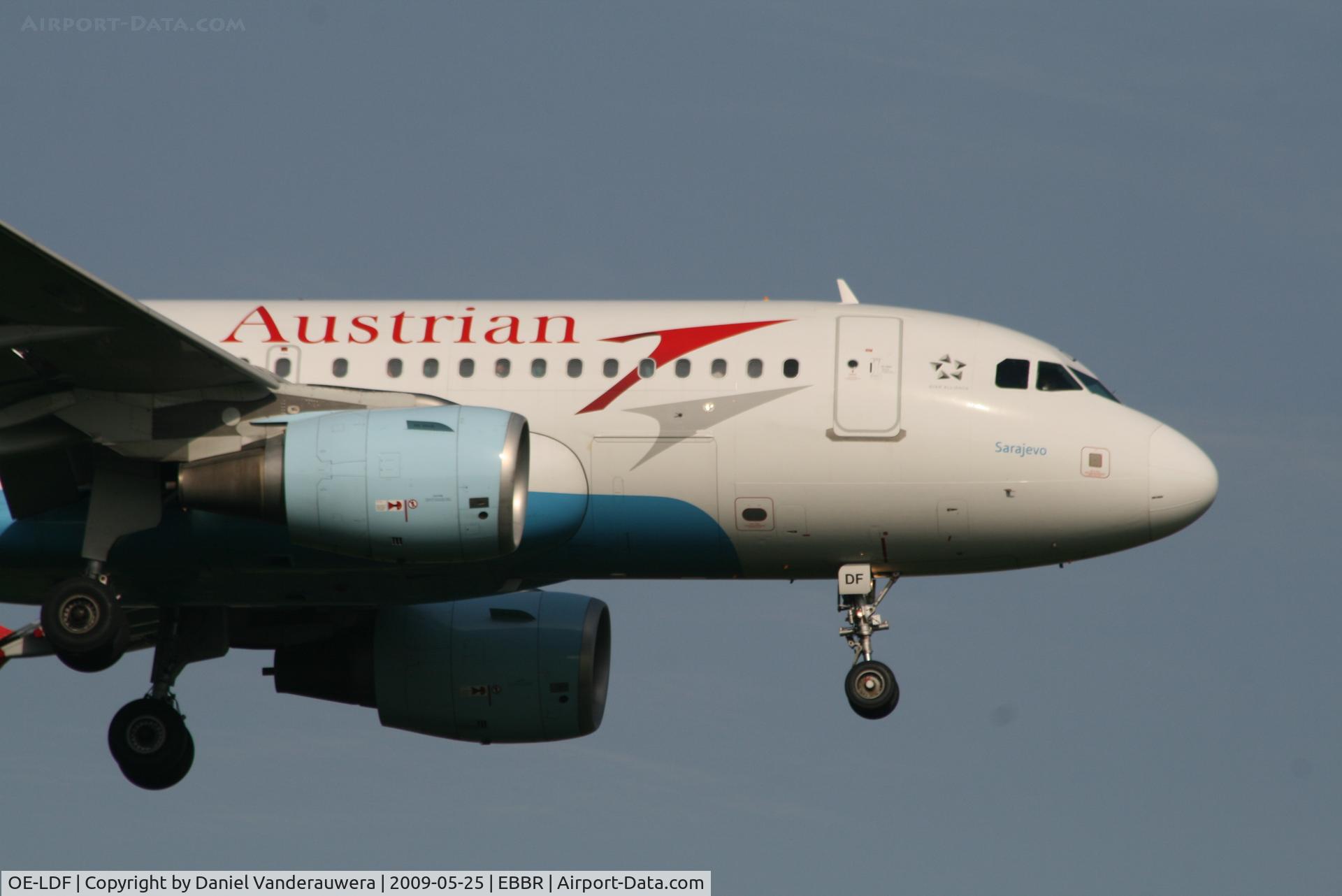 OE-LDF, 2005 Airbus A319-112 C/N 2547, flight OS351 is descending to rwy 02