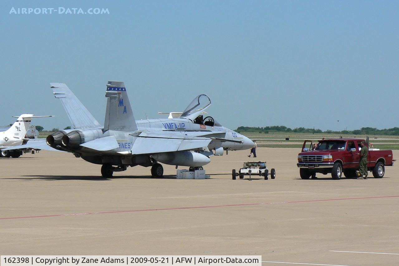 162398, McDonnell Douglas F/A-18A+ Hornet C/N 223/A177, At Alliance, Fort Worth - Local maintenance crew making repairs on the ramp