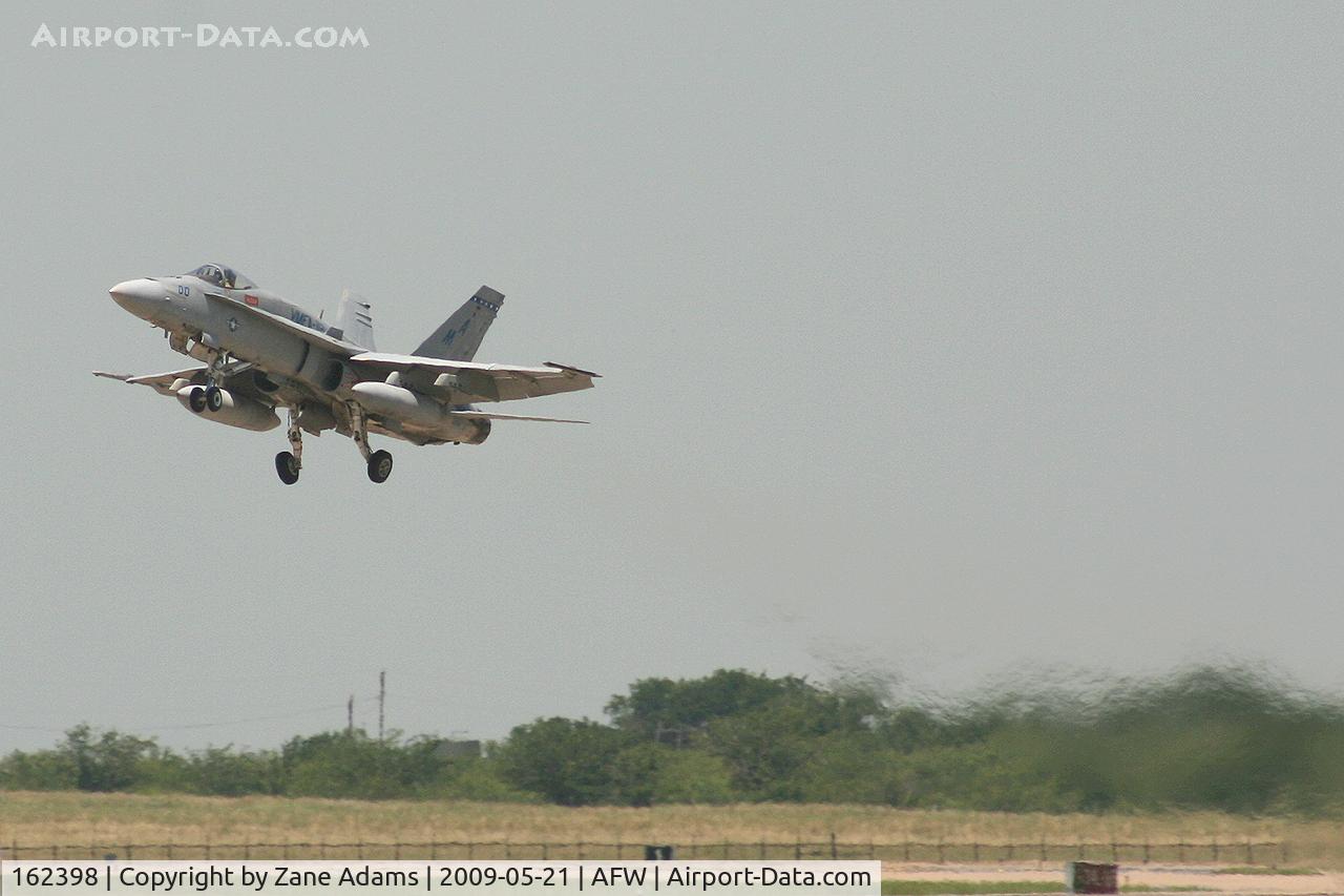 162398, McDonnell Douglas F/A-18A+ Hornet C/N 223/A177, Departing Alliance, Fort Worth