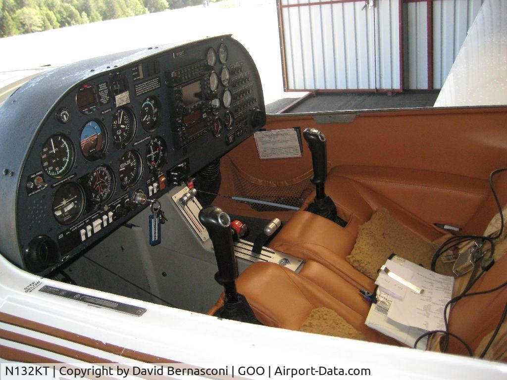N132KT, 2001 Diamond DA-20C-1 Eclipse C/N C0151, N132KT Cockpit View, Grass Valley, CA May 2009