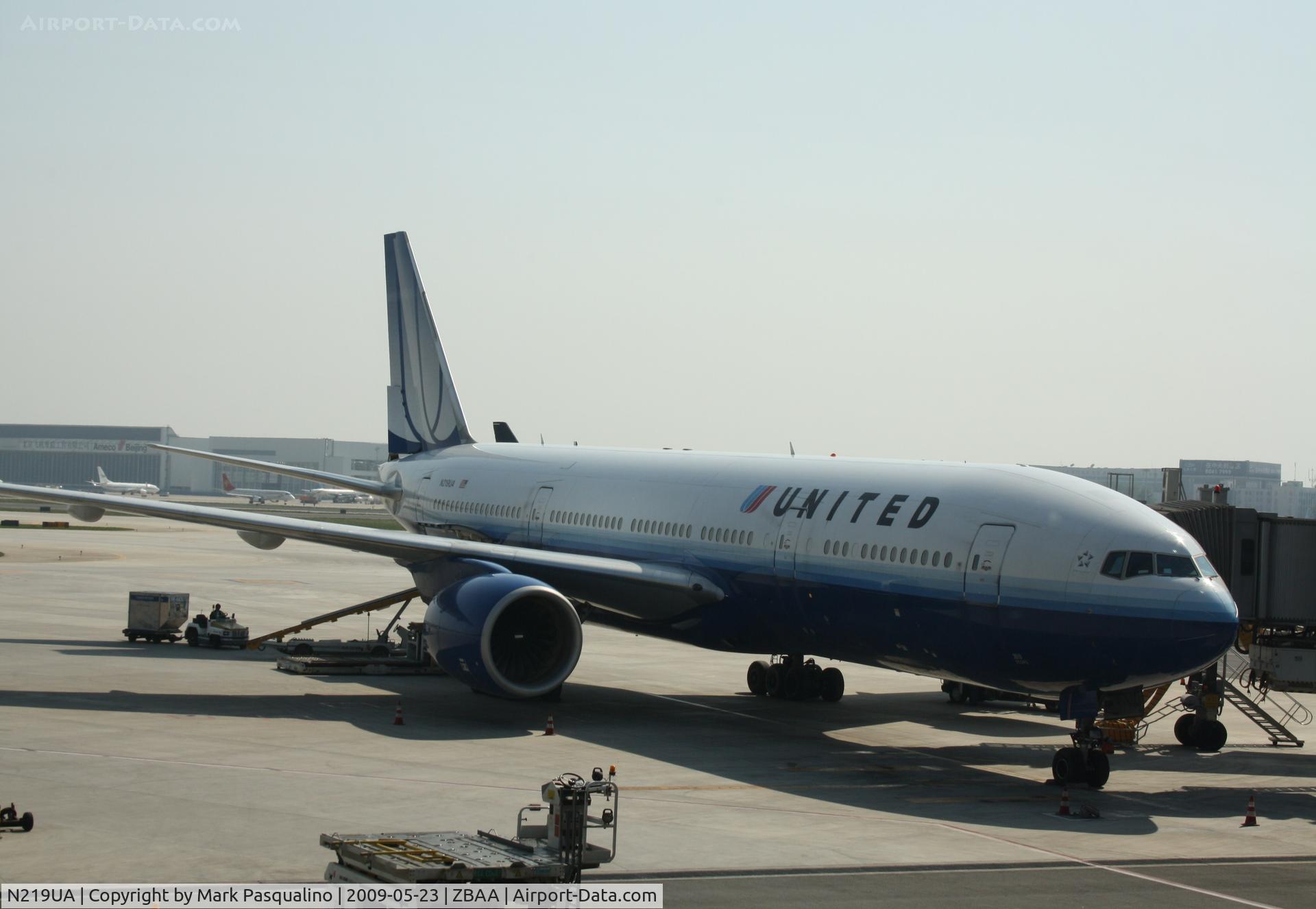 N219UA, 2001 Boeing 777-222 C/N 30551, Boeing 777-200
