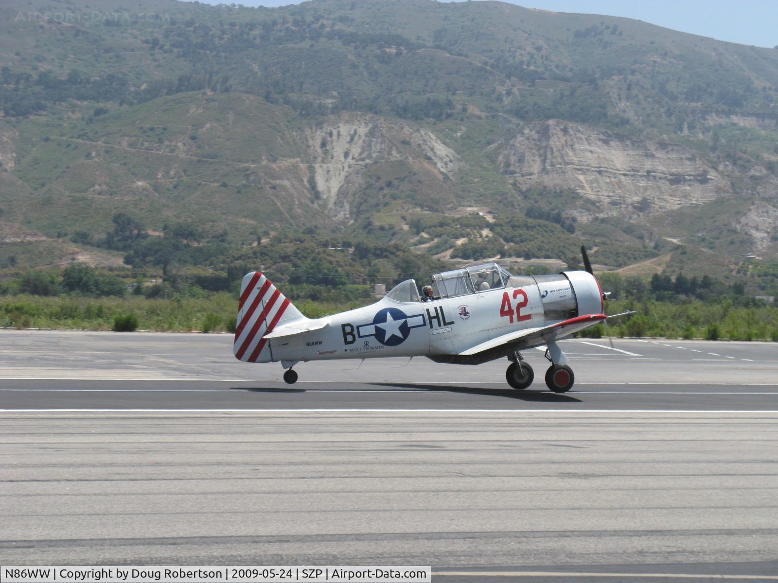N86WW, 1956 North American SNJ-4 Texan C/N 88-12291, 1956 North American SNJ-4, P&W R-1340 AN-1 550 Hp of the Condor Squadron, landing Rwy 22