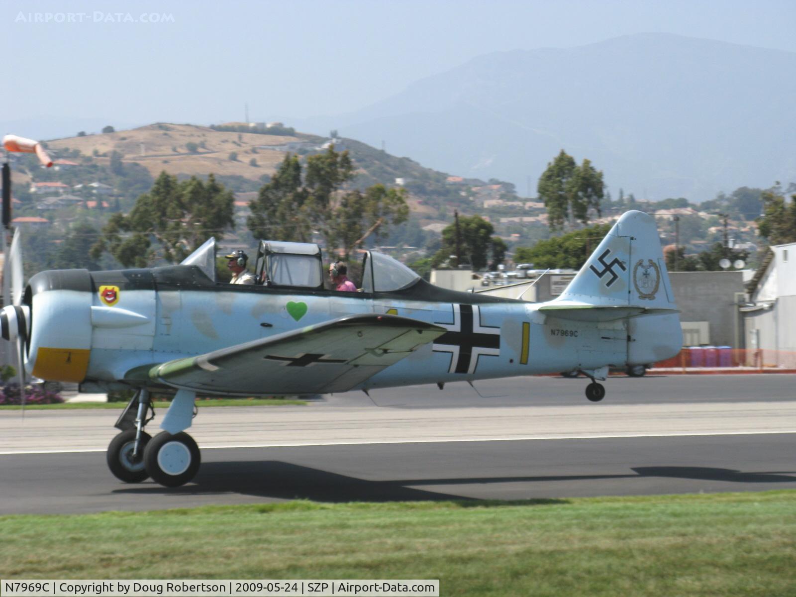 N7969C, North American SNJ-5 Texan Texan C/N 43974, North American SNJ-5 of the Condor Squadron, P&W R-1340 AN-1 600 Hp, liftoff Rwy 22