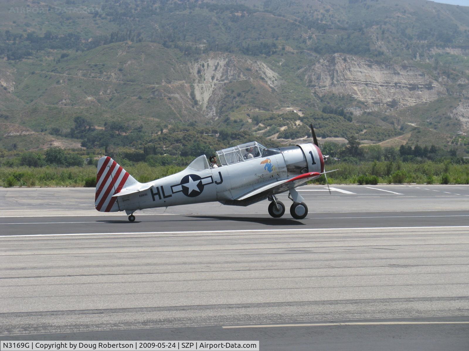 N3169G, 1945 North American AT-6F Texan C/N 121-42937, 1945 North American AT-6F TEXAN 'Daring Diane' of the Condor Squadron, P&W R-1340 550 Hp, landing roll Rwy 22