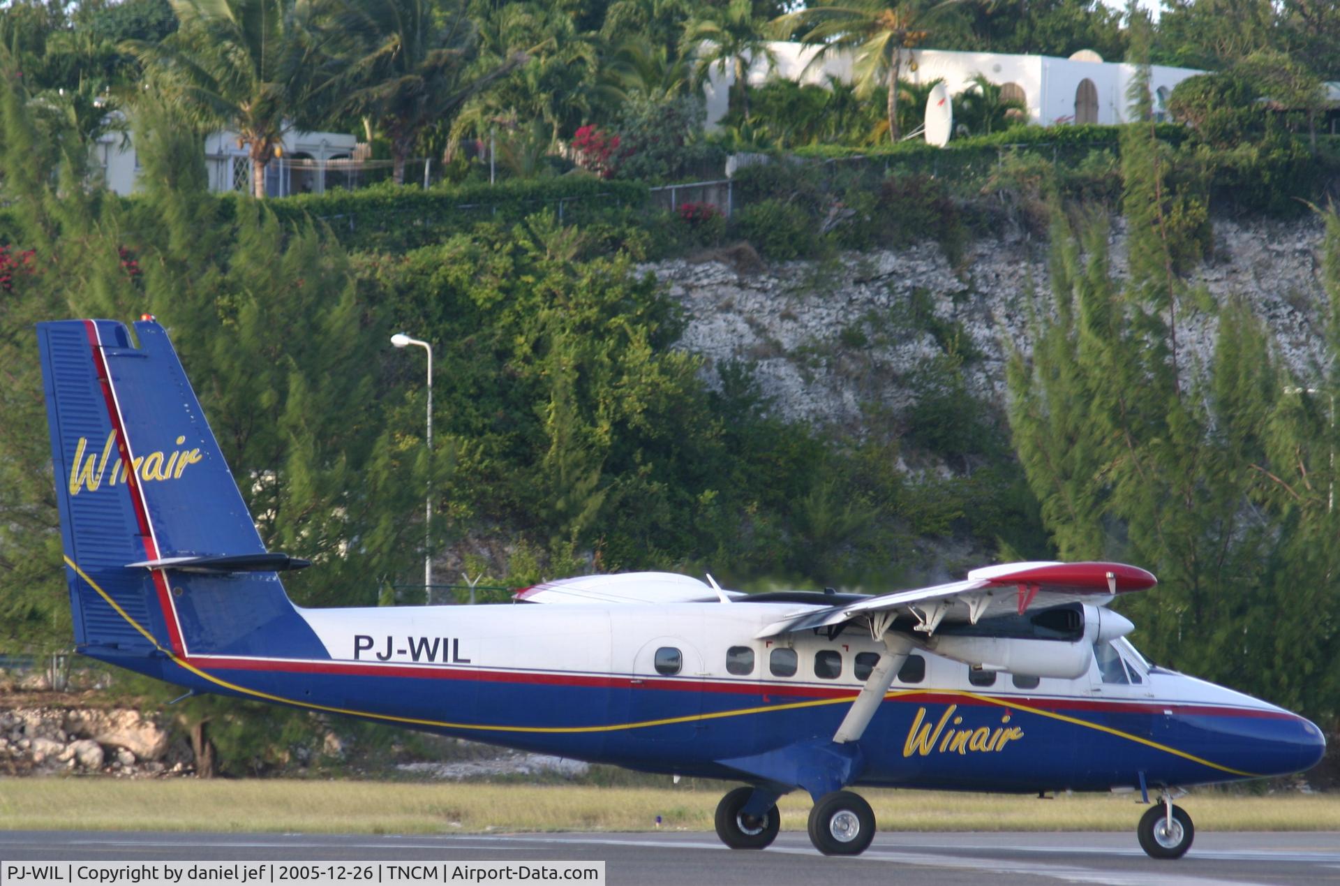PJ-WIL, 1973 De Havilland Canada DHC-6-300 Twin Otter C/N 358, taking off rn10