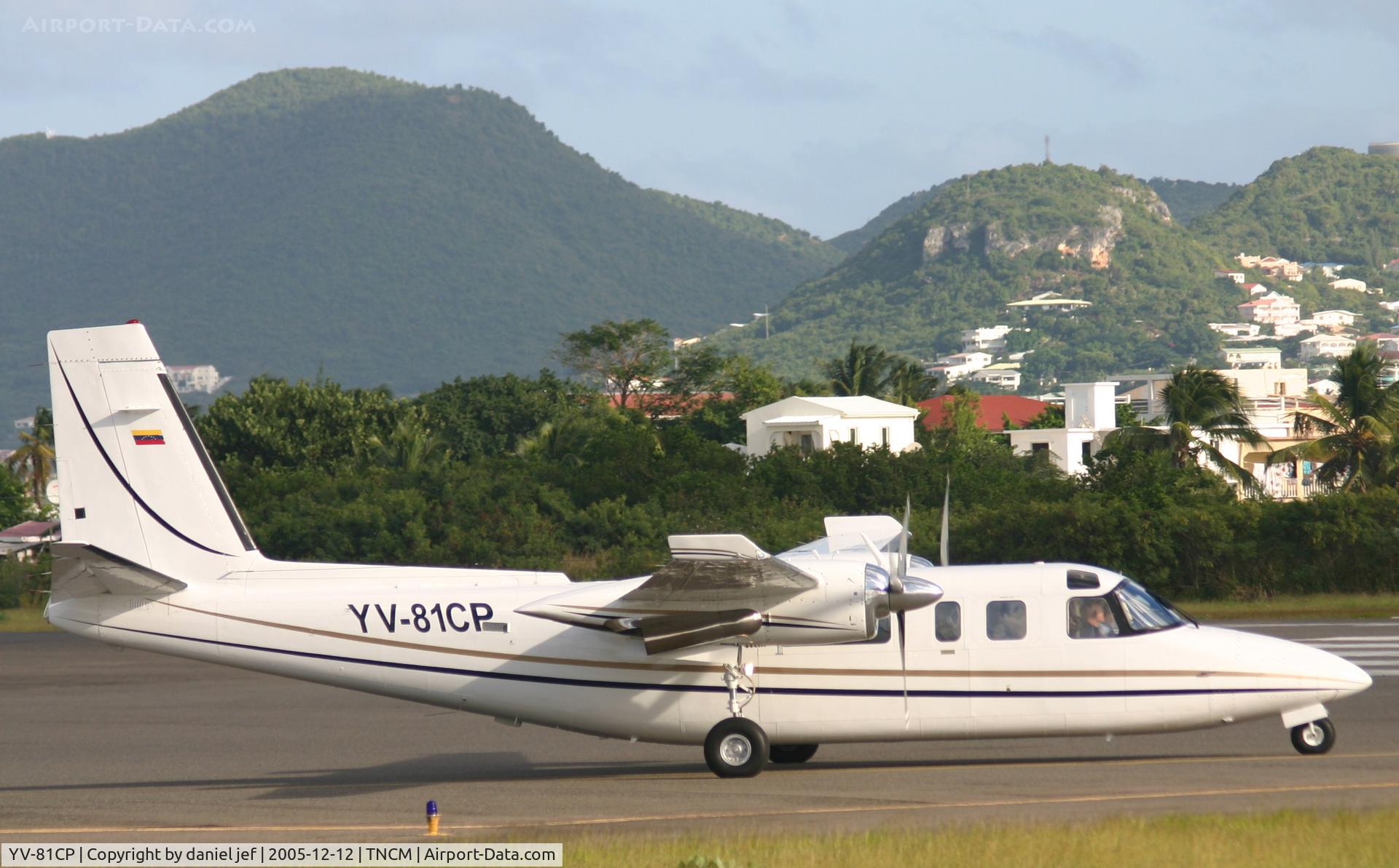 YV-81CP, 1974 Rockwell 690A Turbo Commander Turbo Commander C/N 11285, taxing runway 10