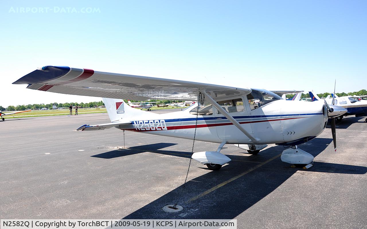 N2582Q, 1966 Cessna 182K Skylane C/N 18257782, Cessna Skylane on the General Aviation Ramp at KCPS.