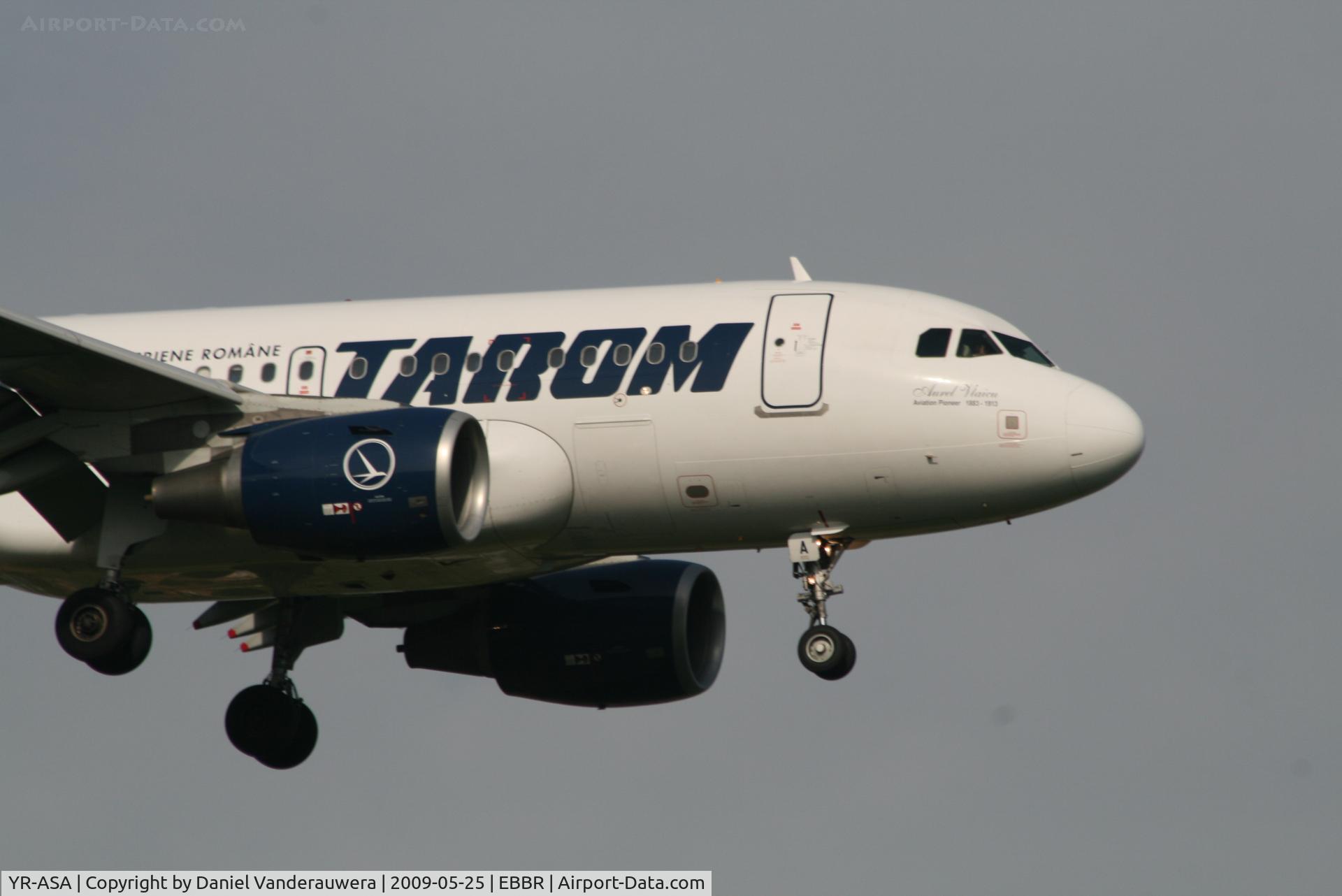 YR-ASA, 2006 Airbus A318-111 C/N 2931, flight RO371