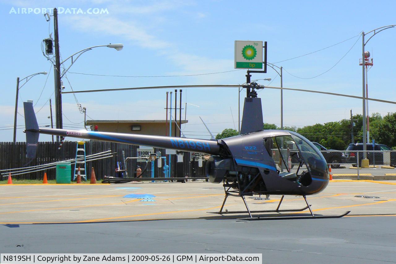 N819SH, 2005 Robinson R22 BETA C/N 3771, At Grand Prairie Municipal