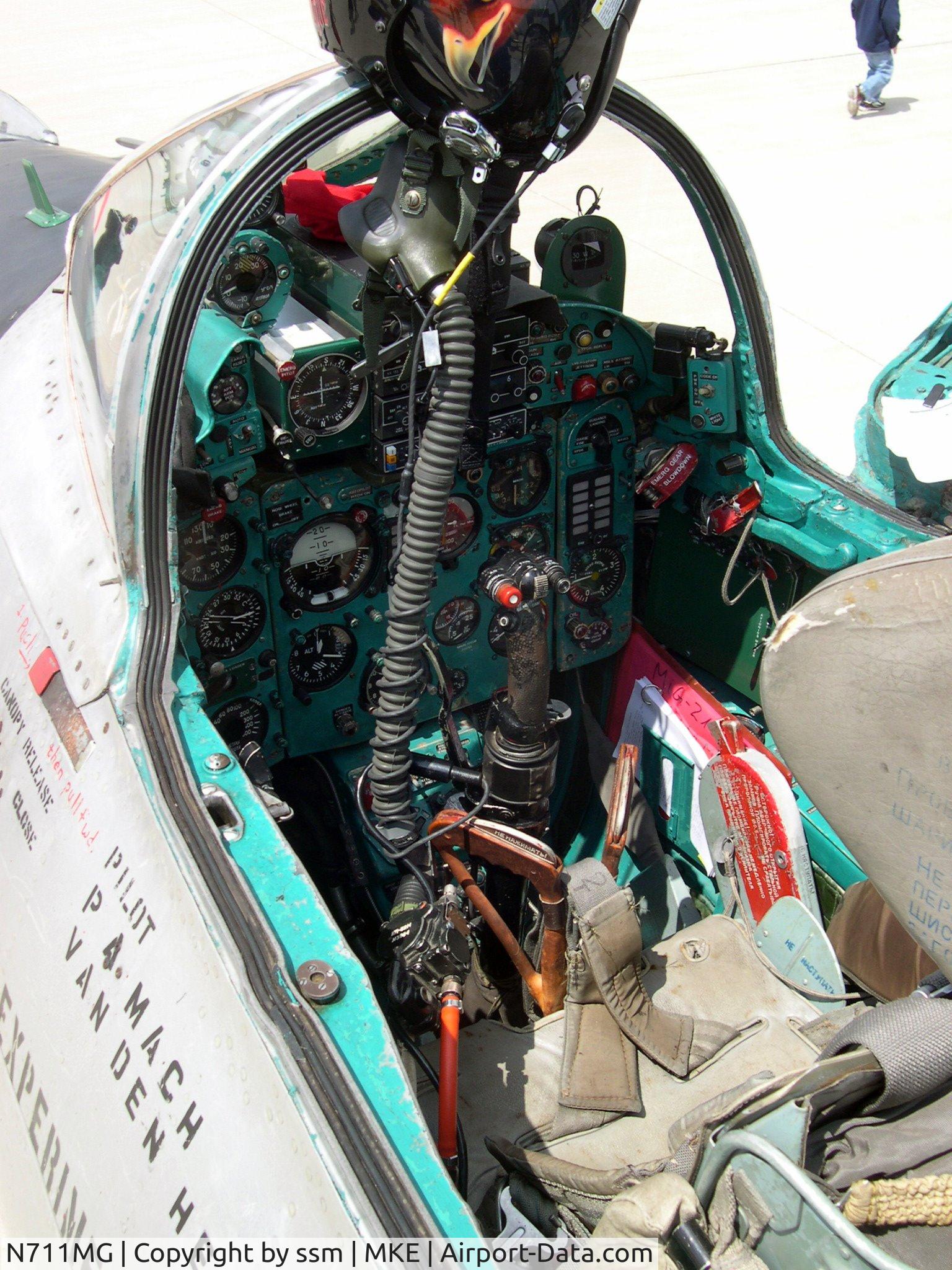 N711MG, 1973 Mikoyan-Gurevich MiG-21 C/N 5695175, 128th ARG Air Display 09