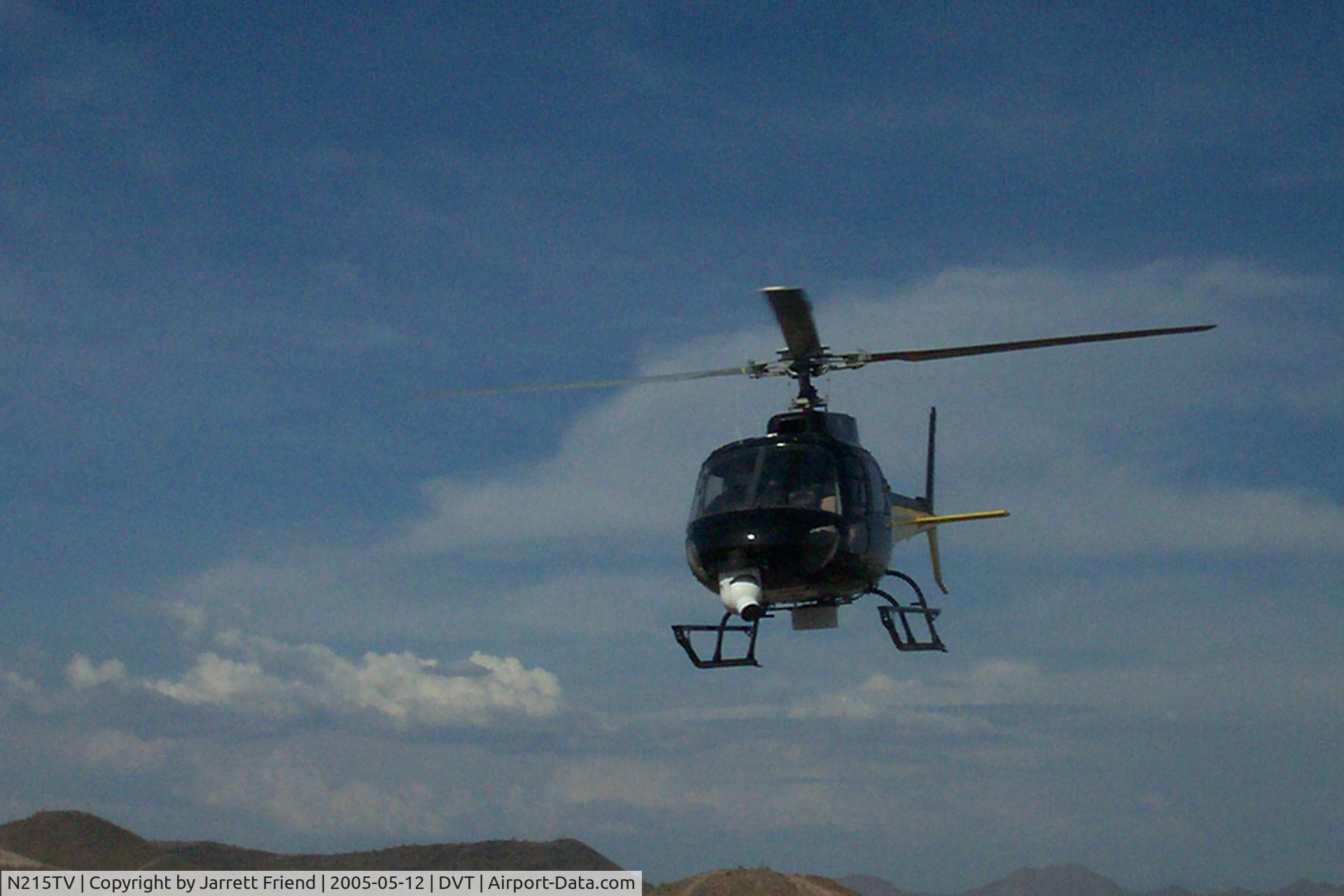 N215TV, 1998 Eurocopter AS-350B-2 Ecureuil Ecureuil C/N 3167, Departing dvt