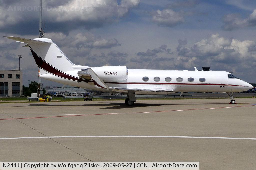 N244J, 2001 Gulfstream Aerospace G-IV C/N 1451, visitor