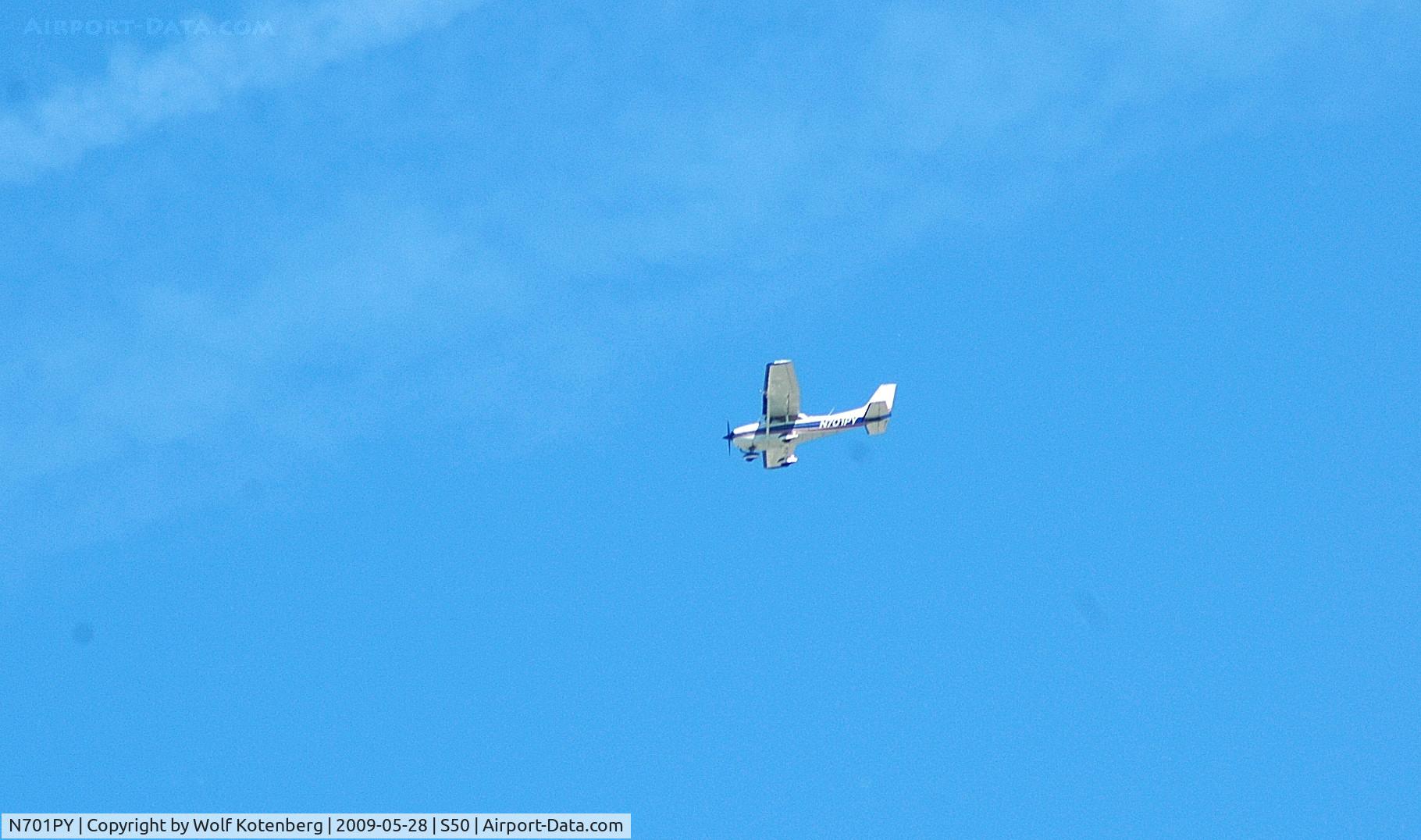 N701PY, 1978 Cessna 172N C/N 17270811, Arriving at Auburn, 1500 feet