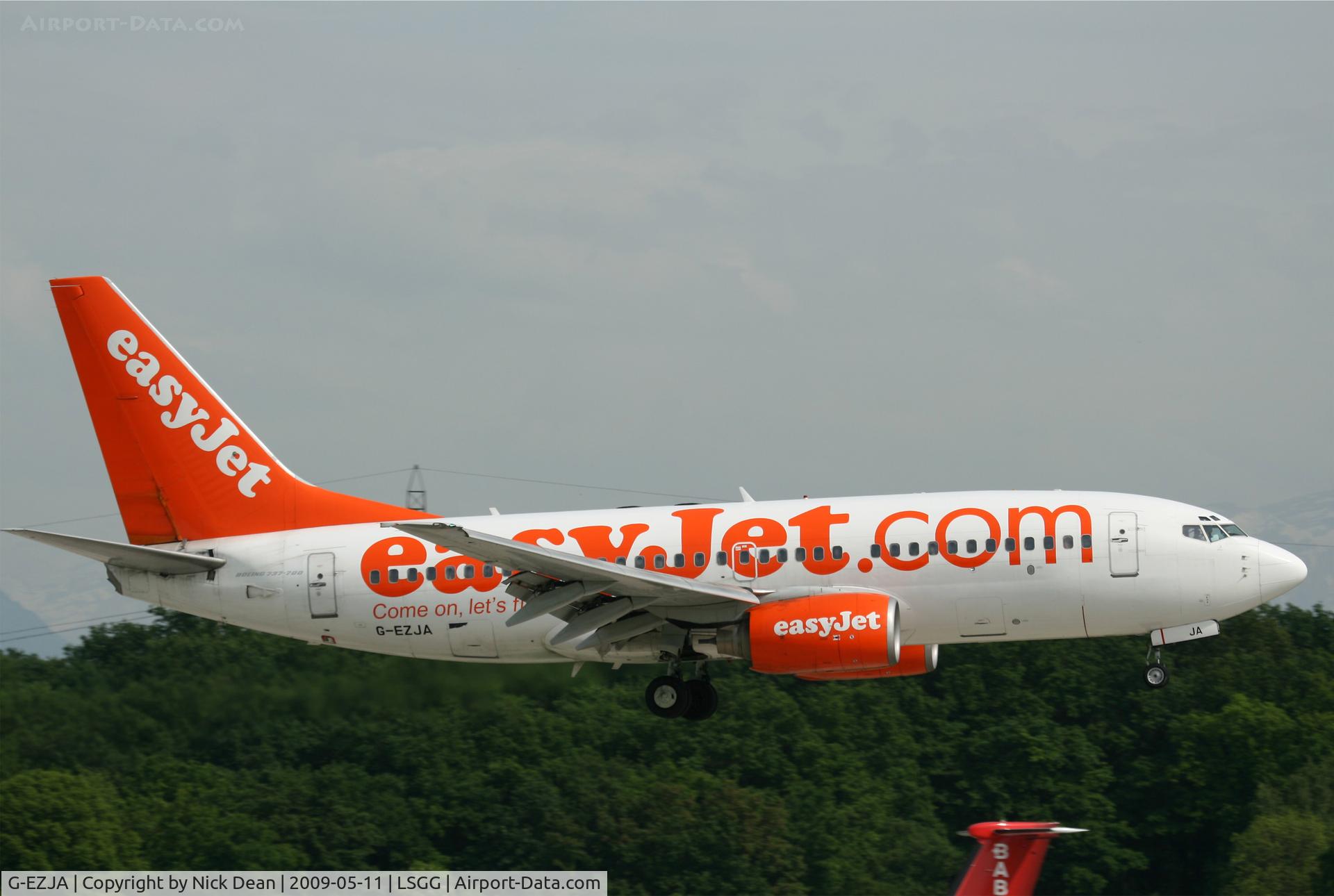 G-EZJA, 2000 Boeing 737-73V C/N 30235, LSGG
