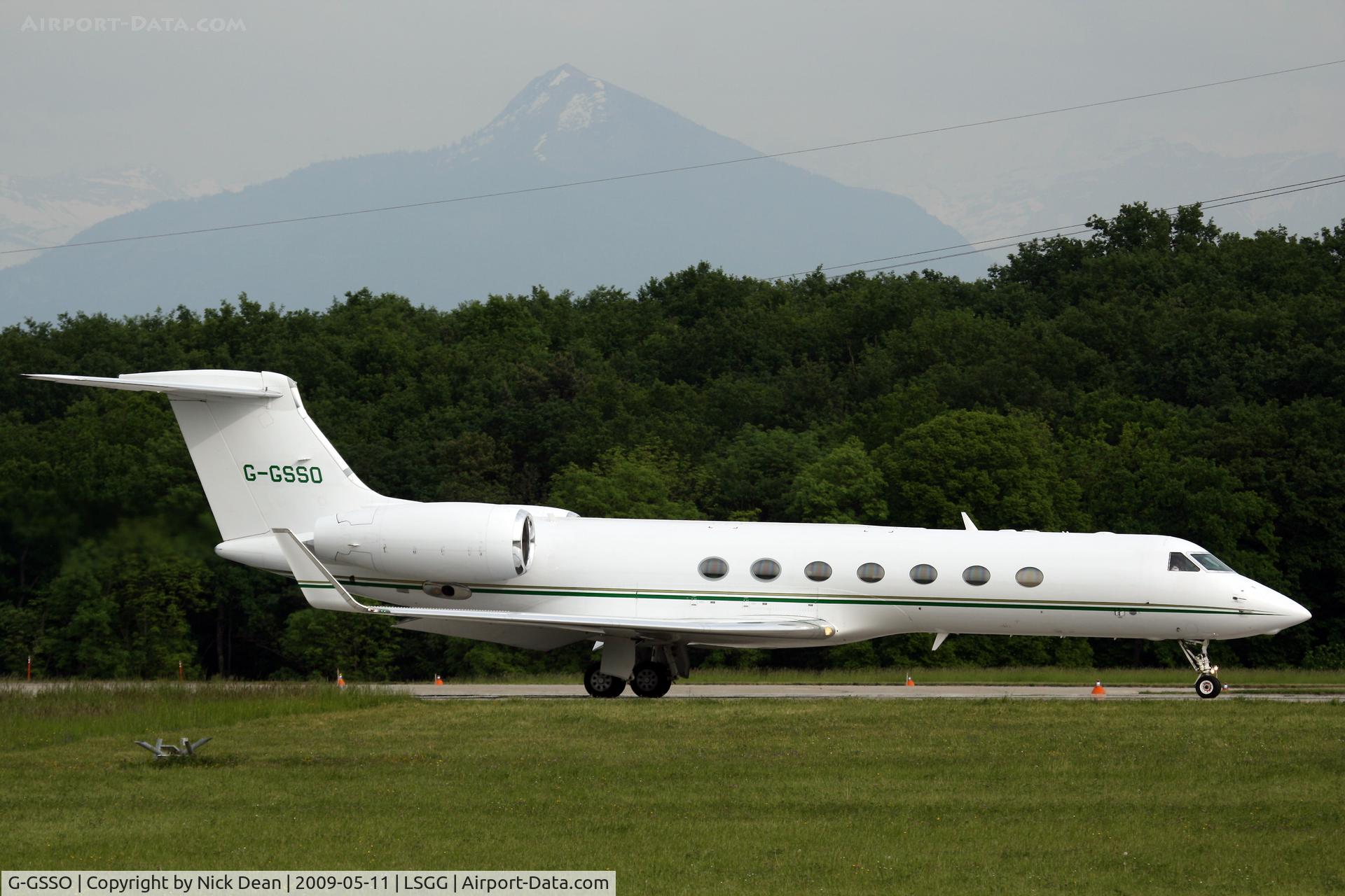 G-GSSO, 2004 Gulfstream Aerospace GV-SP (G550) C/N 5019, LSGG