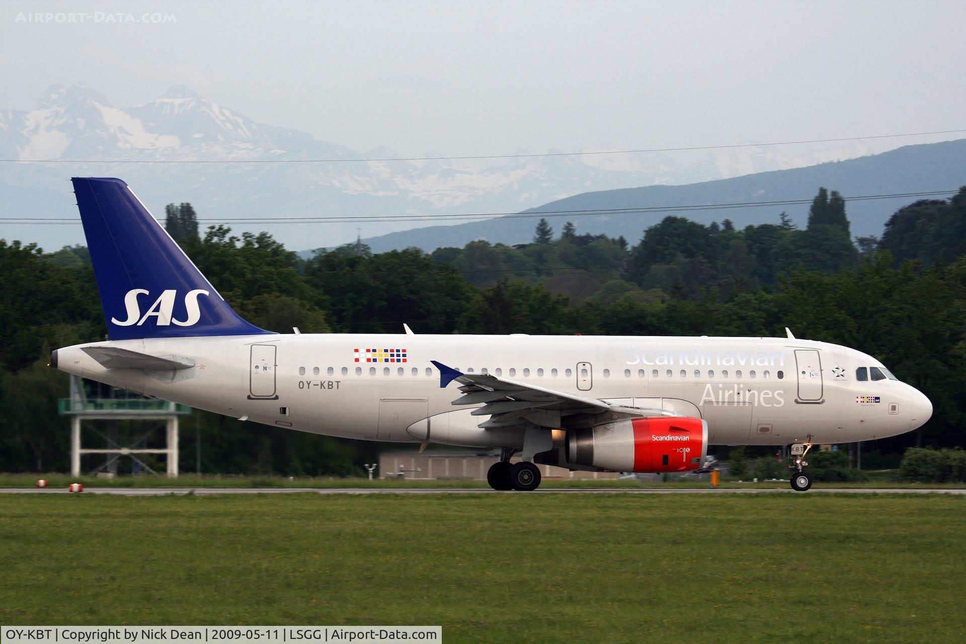 OY-KBT, 2007 Airbus A319-131 C/N 3292, LSGG