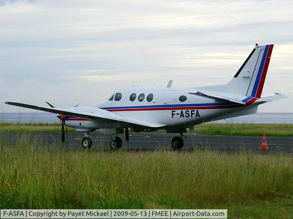 F-ASFA, 1972 Beech E90 King Air C/N LW-47, at PK 15