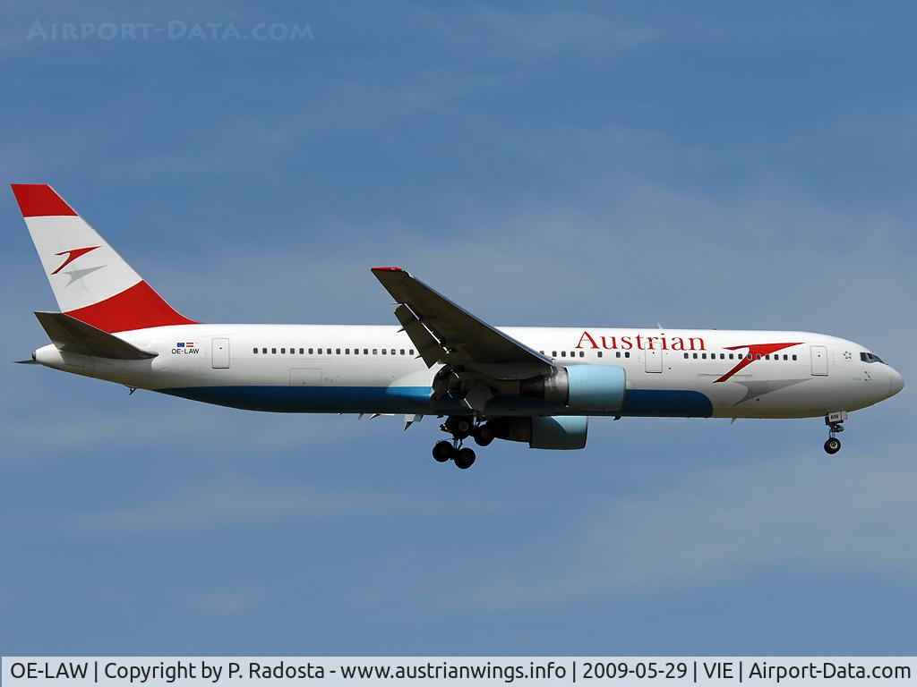 OE-LAW, 1992 Boeing 767-3Z9/ER C/N 26417, Arriving RWY 34