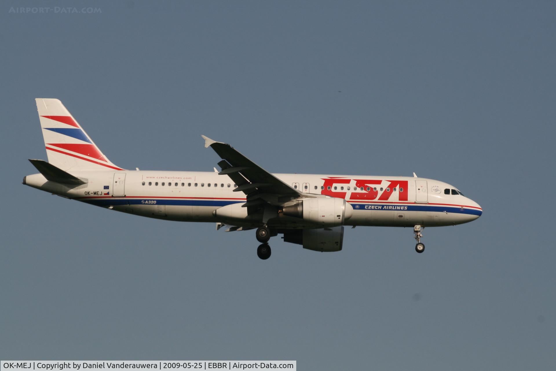 OK-MEJ, 2007 Airbus A320-214 C/N 3097, flight OK630 is descending to rwy 02