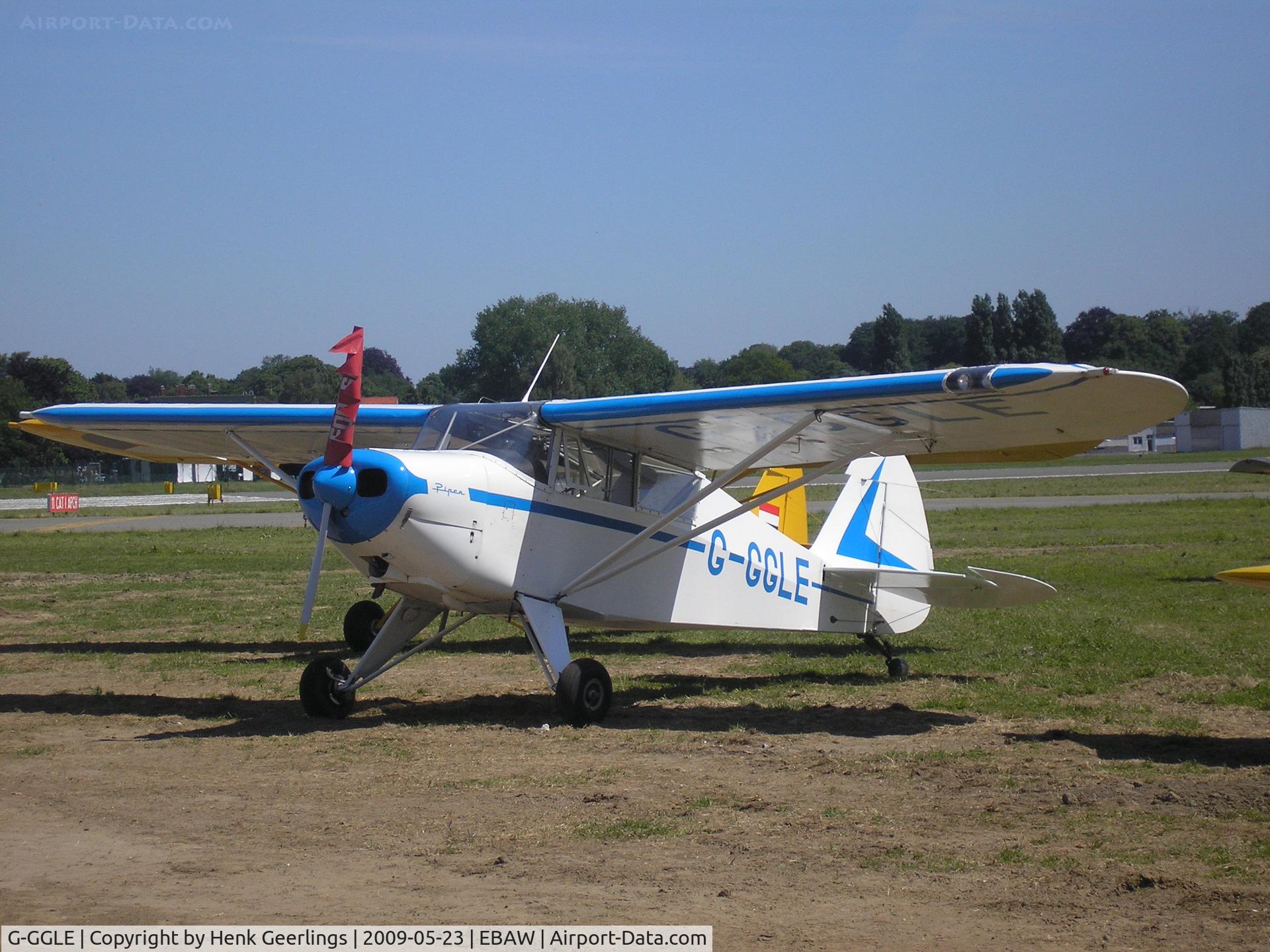 G-GGLE, 1961 Piper PA-22-108 Colt Colt C/N 22-8914, Visitor Stampe Fly In , Deurne