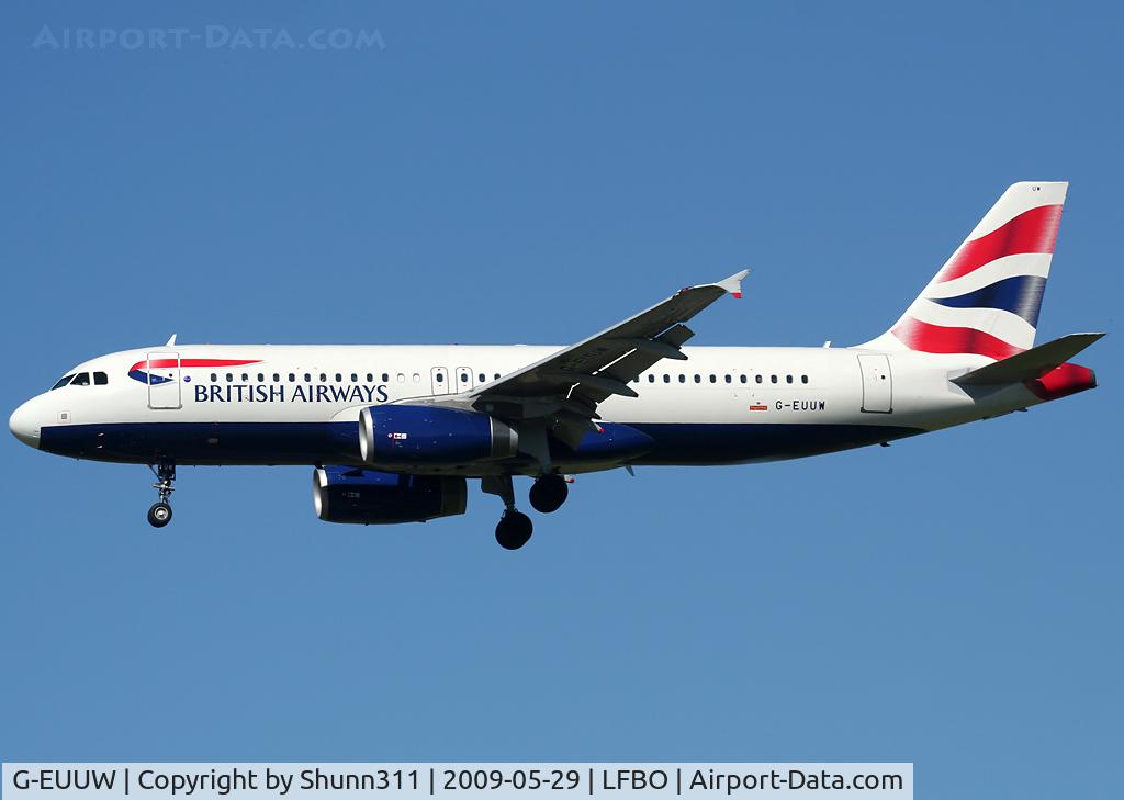 G-EUUW, 2008 Airbus A320-232 C/N 3499, Landing rwy 32L with a white nose !