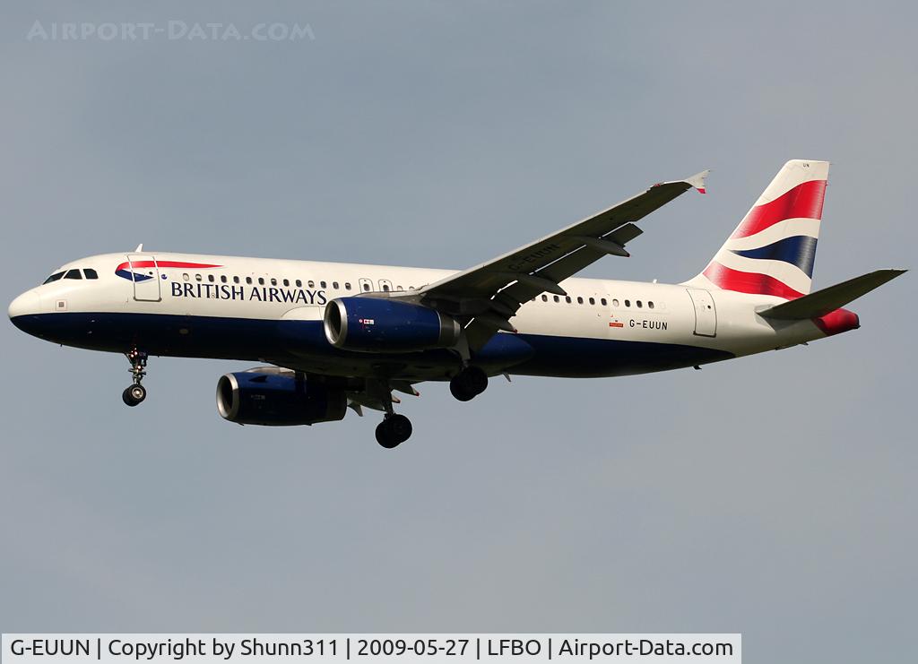 G-EUUN, 2003 Airbus A320-232 C/N 1910, Landing rwy 32L