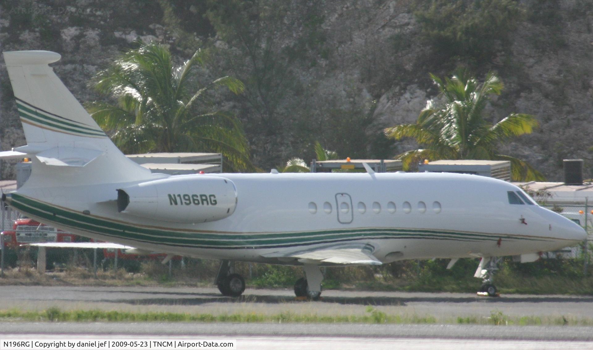N196RG, 2000 Dassault Falcon 2000 C/N 135, park at the ramp