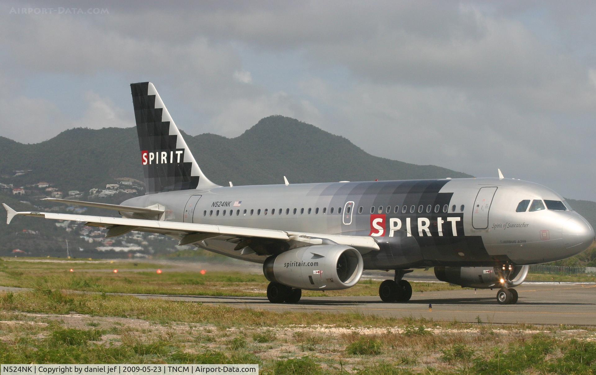 N524NK, 2006 Airbus A319-132 C/N 2929, taxing runway 10