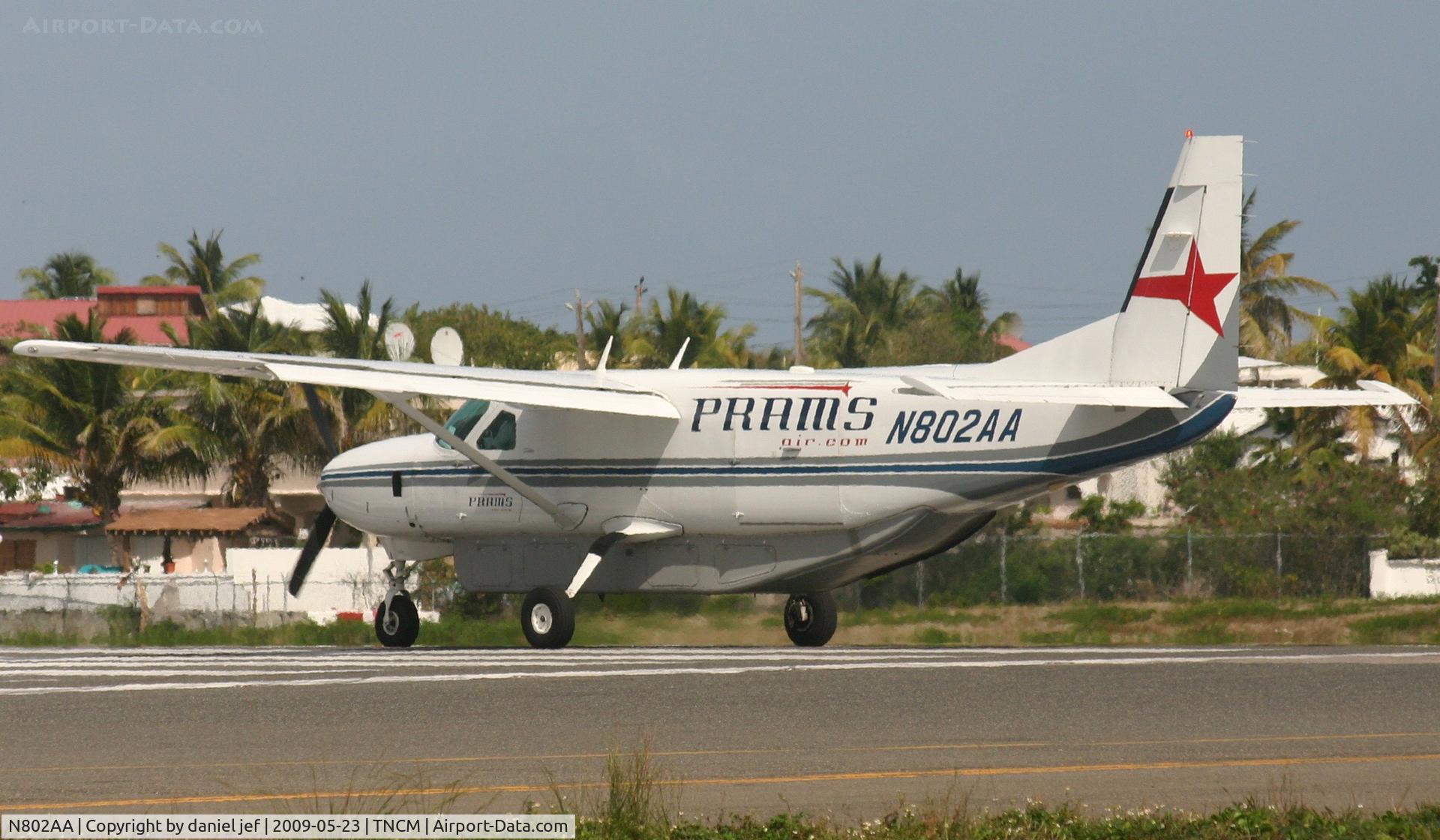 N802AA, 2000 Cessna 208B C/N 208B0873, taking off