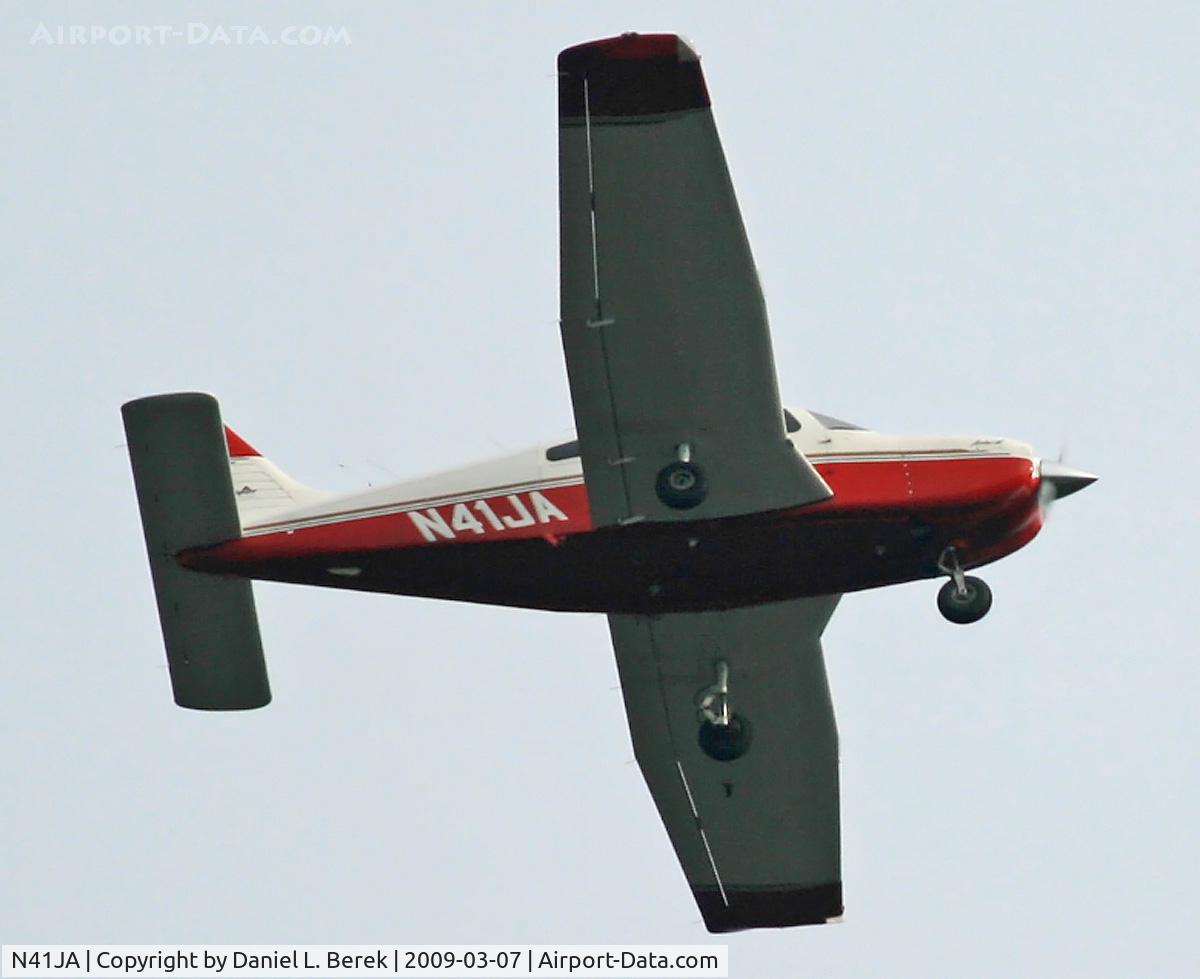 N41JA, 1997 Piper PA-28-181 C/N 2843081, A lovely Cherokee overflies Popcorn Park Zoo on finals.