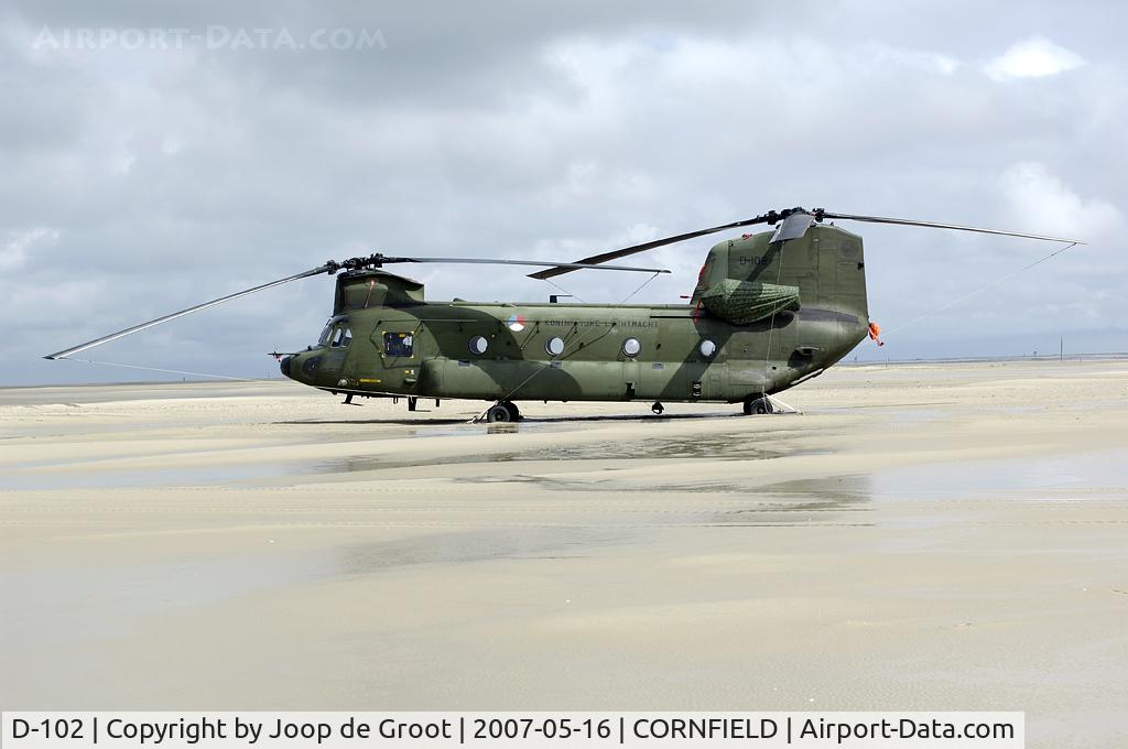 D-102, Boeing CH-47D Chinook C/N M.4102, Due to a defect this Chinook was abandonned at the beach at the Vlieland Cornfield armament range. Later on personnel ware flown in by Cougar to fix the problem. It departed late in the afternoon.